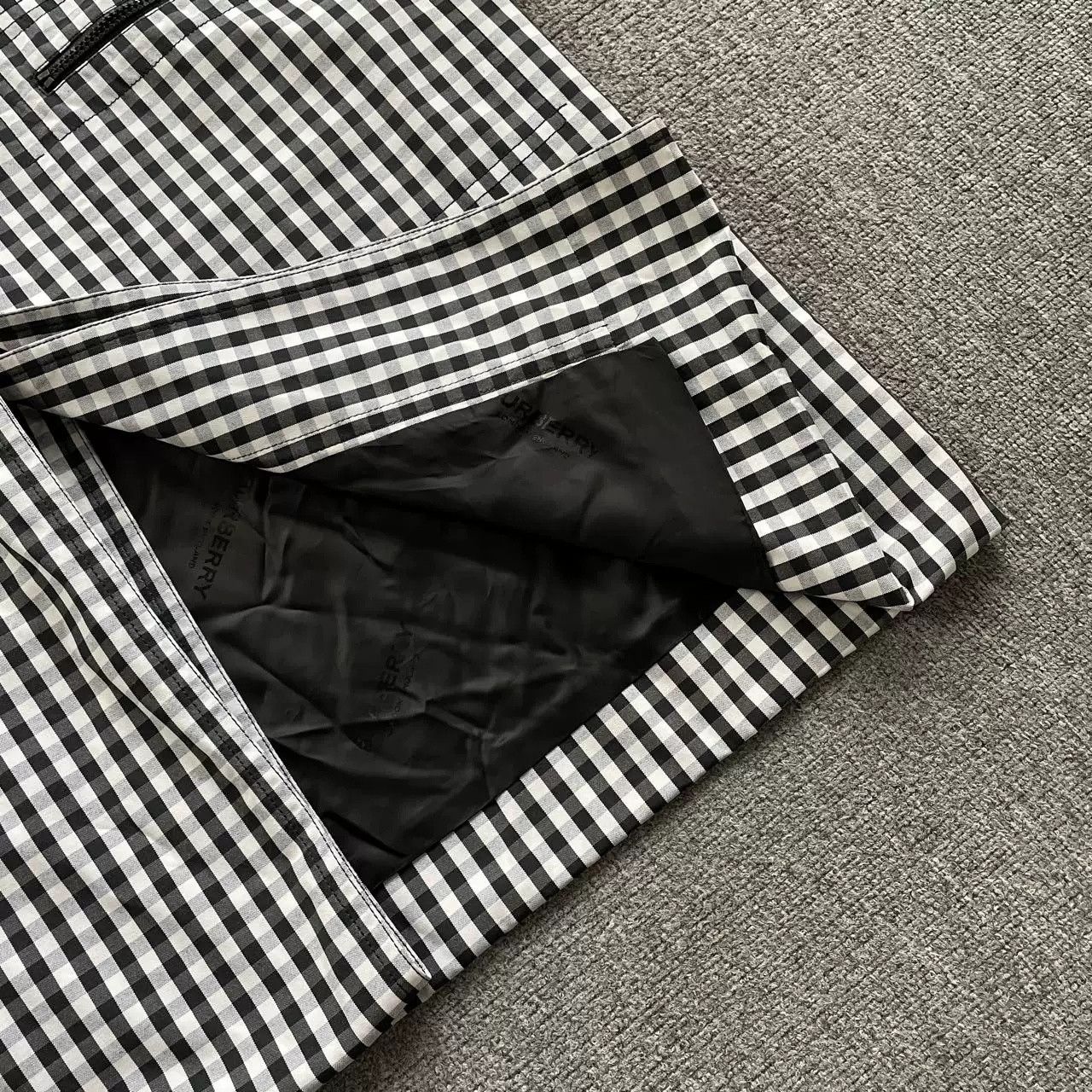 Burberry Burberry Check Coat Detachable Hem Size 48 Size US M / EU 48-50 / 2 - 2 Thumbnail