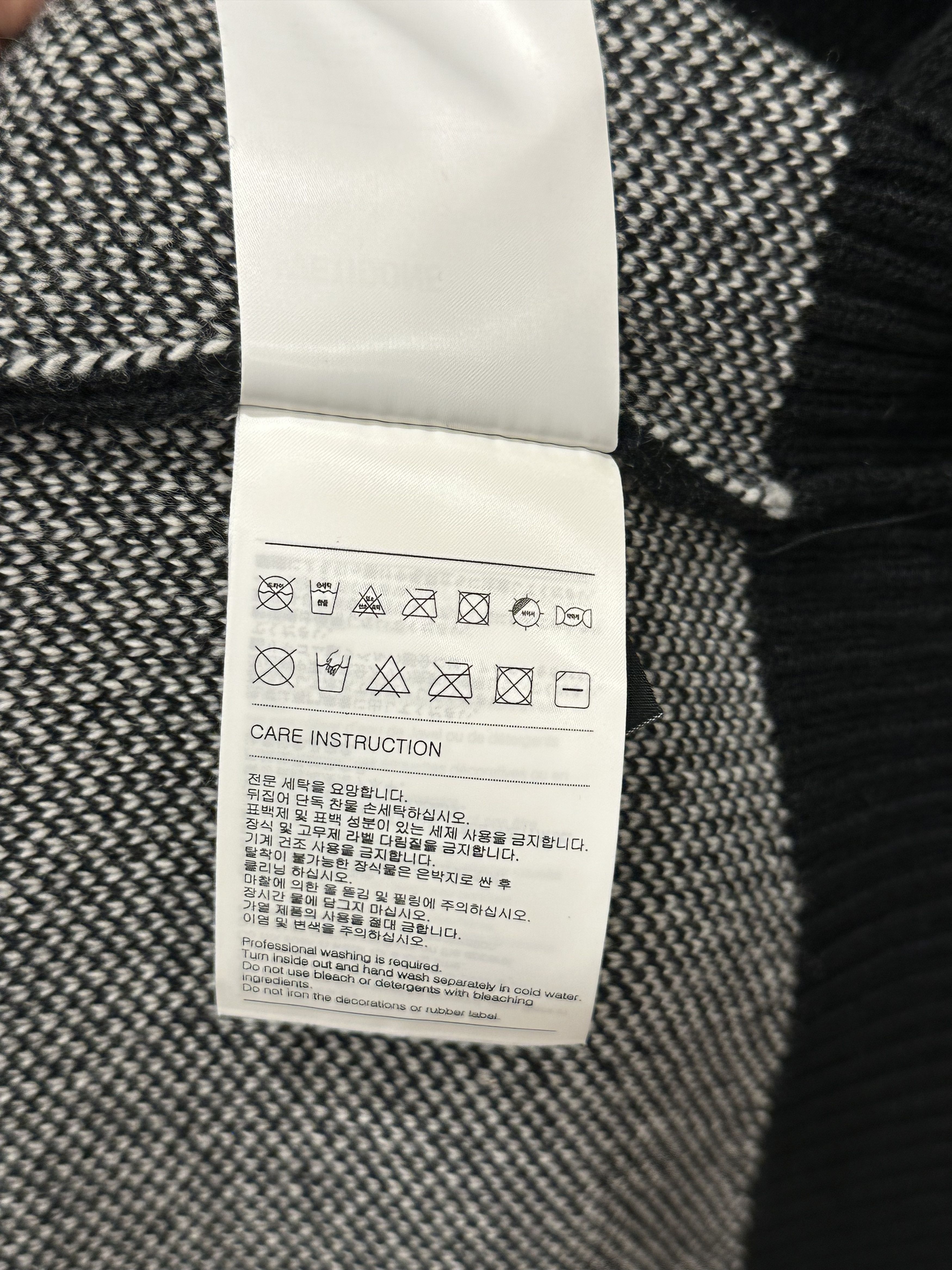WE11DONE Black Logo Pile Knit Sweater Size US L / EU 52-54 / 3 - 8 Thumbnail