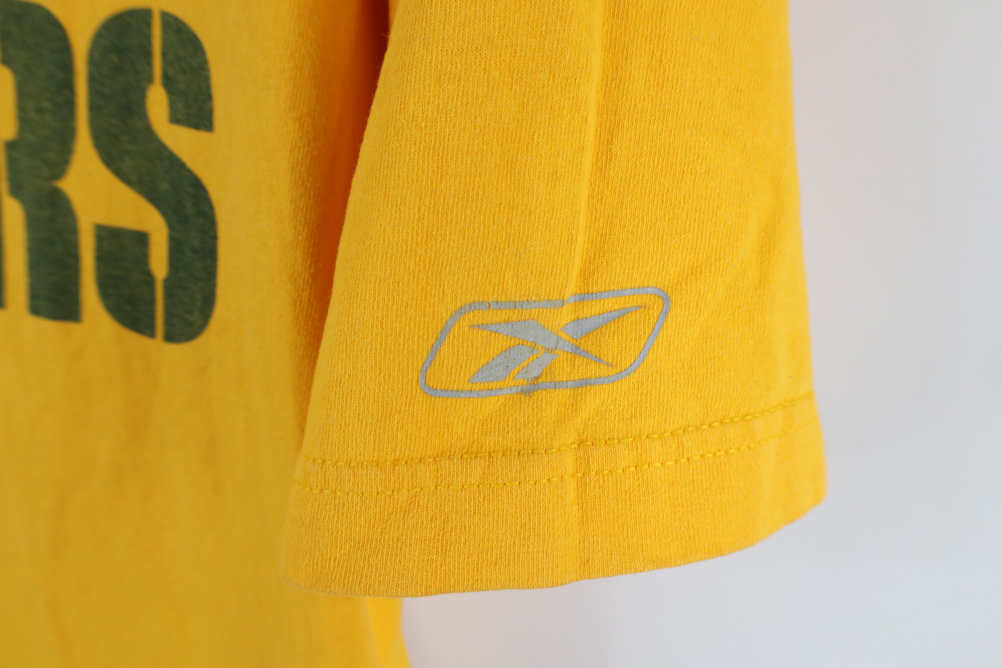 Reebok × Vintage Vintage Reebok Spell Out Green Bay Packers Football T-Shirt Size US L / EU 52-54 / 3 - 4 Thumbnail