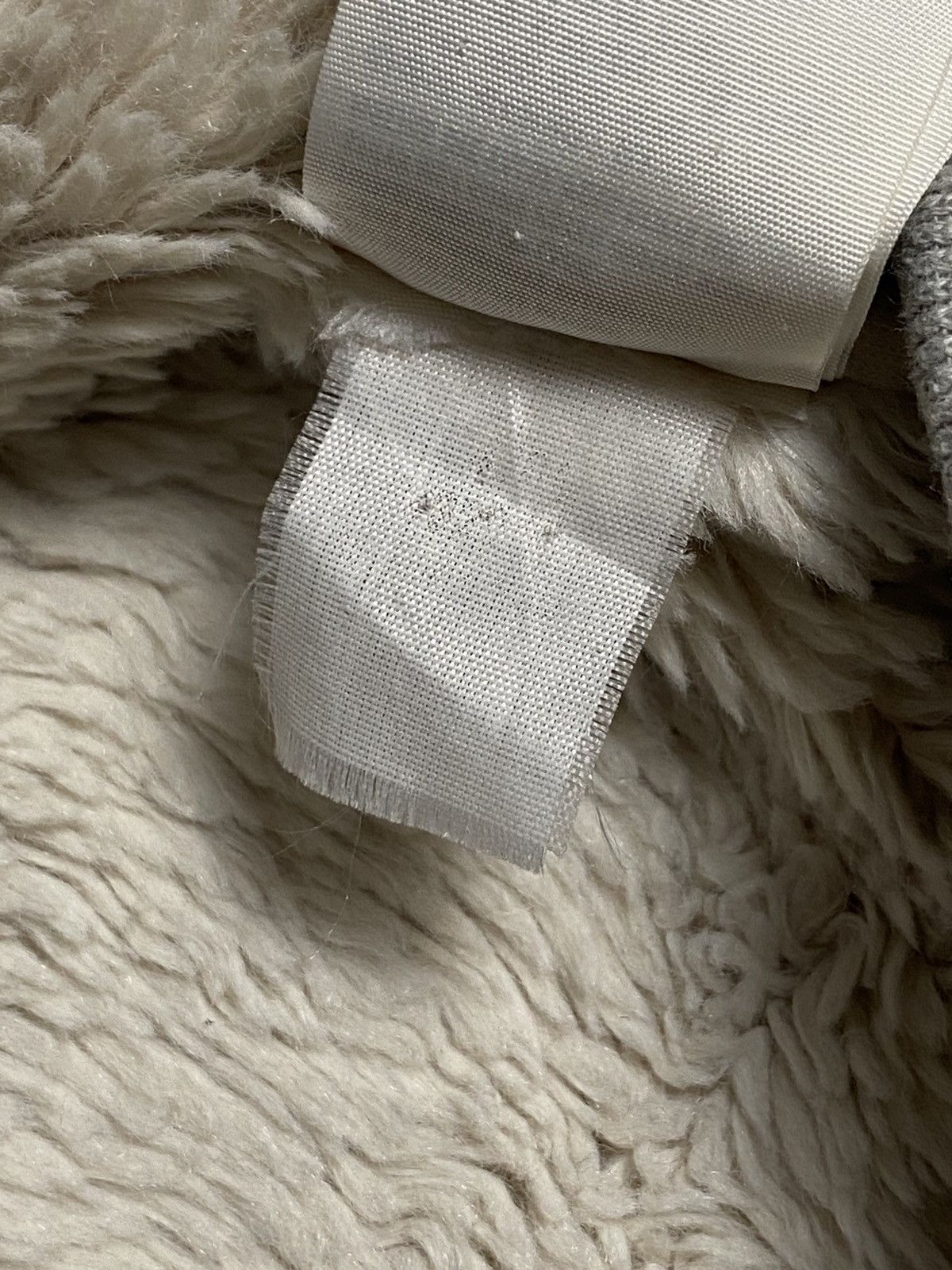 Abercrombie & Fitch ABERCROMBIE FAUXFUR ZIPPER HOODIE Size US XS / EU 42 / 0 - 9 Thumbnail