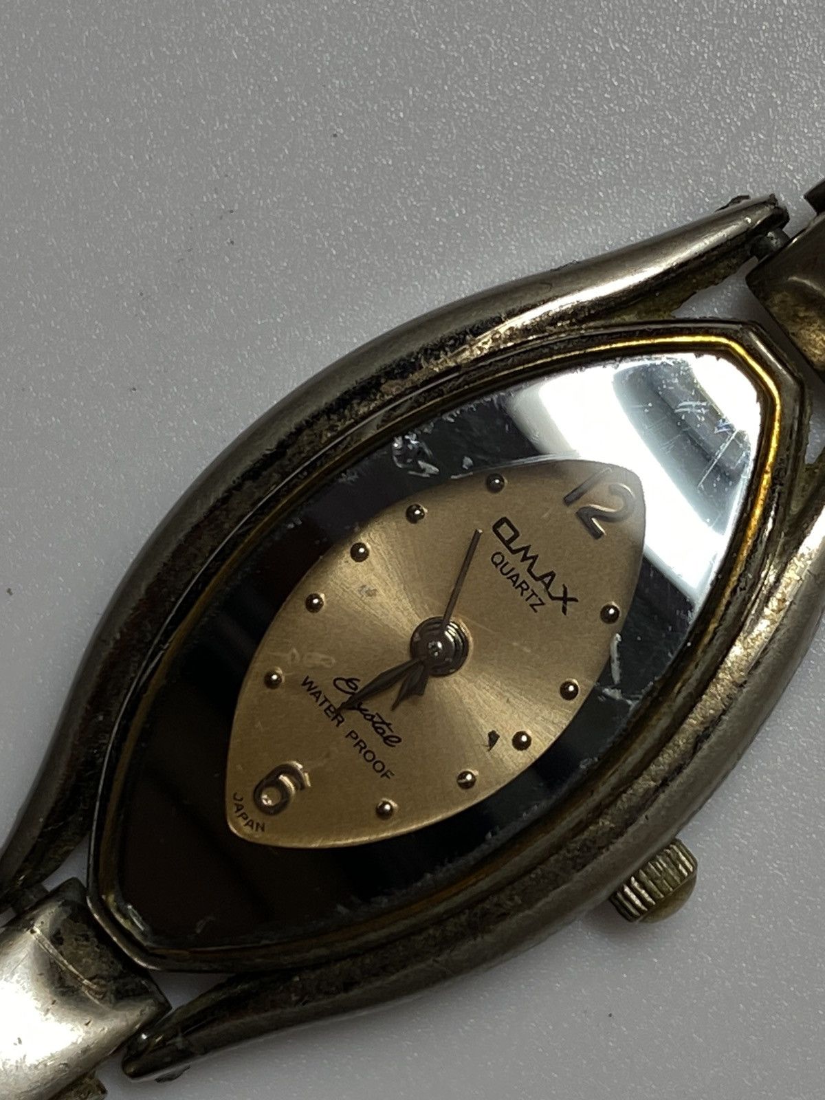 Vintage Vintage Omax Oval Gold Watch - Japanese Brand Size ONE SIZE - 4 Thumbnail
