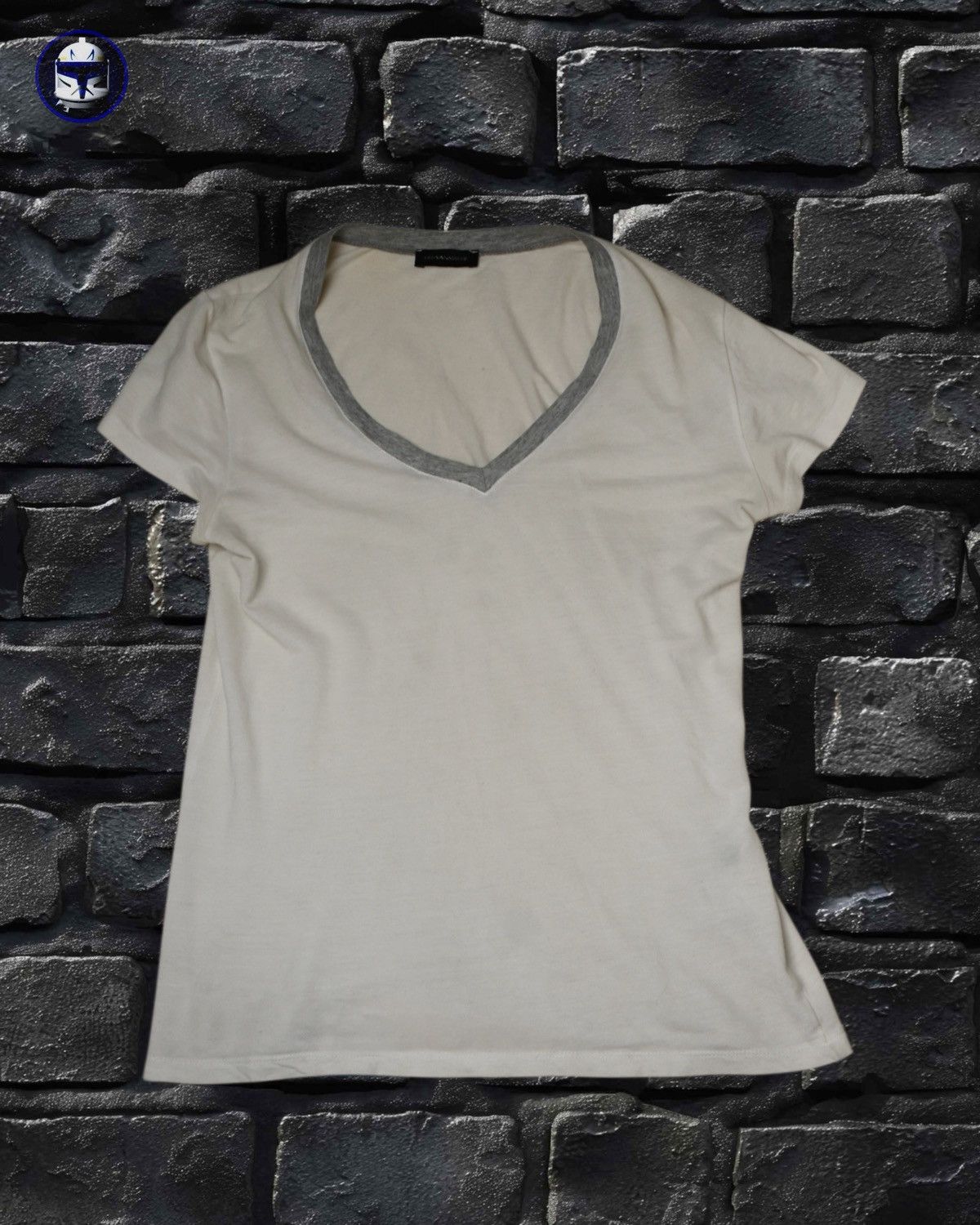 Kris Van Assche Kris Van Assche Contrast V-Neck T-Shirt Size US XS / EU 42 / 0 - 1 Thumbnail