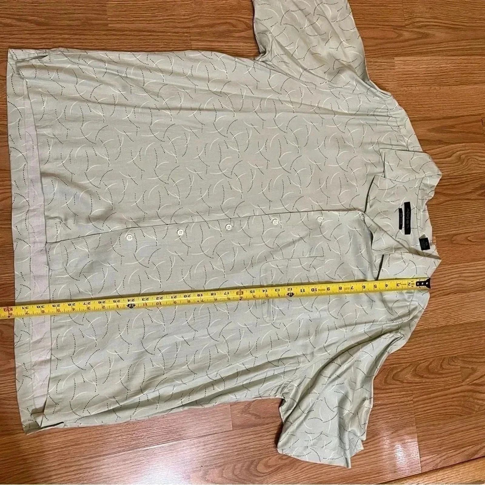 Axist Axist Silk Touch button-down shirt XXL Geometric Print Rayon Size US XXL / EU 58 / 5 - 6 Thumbnail