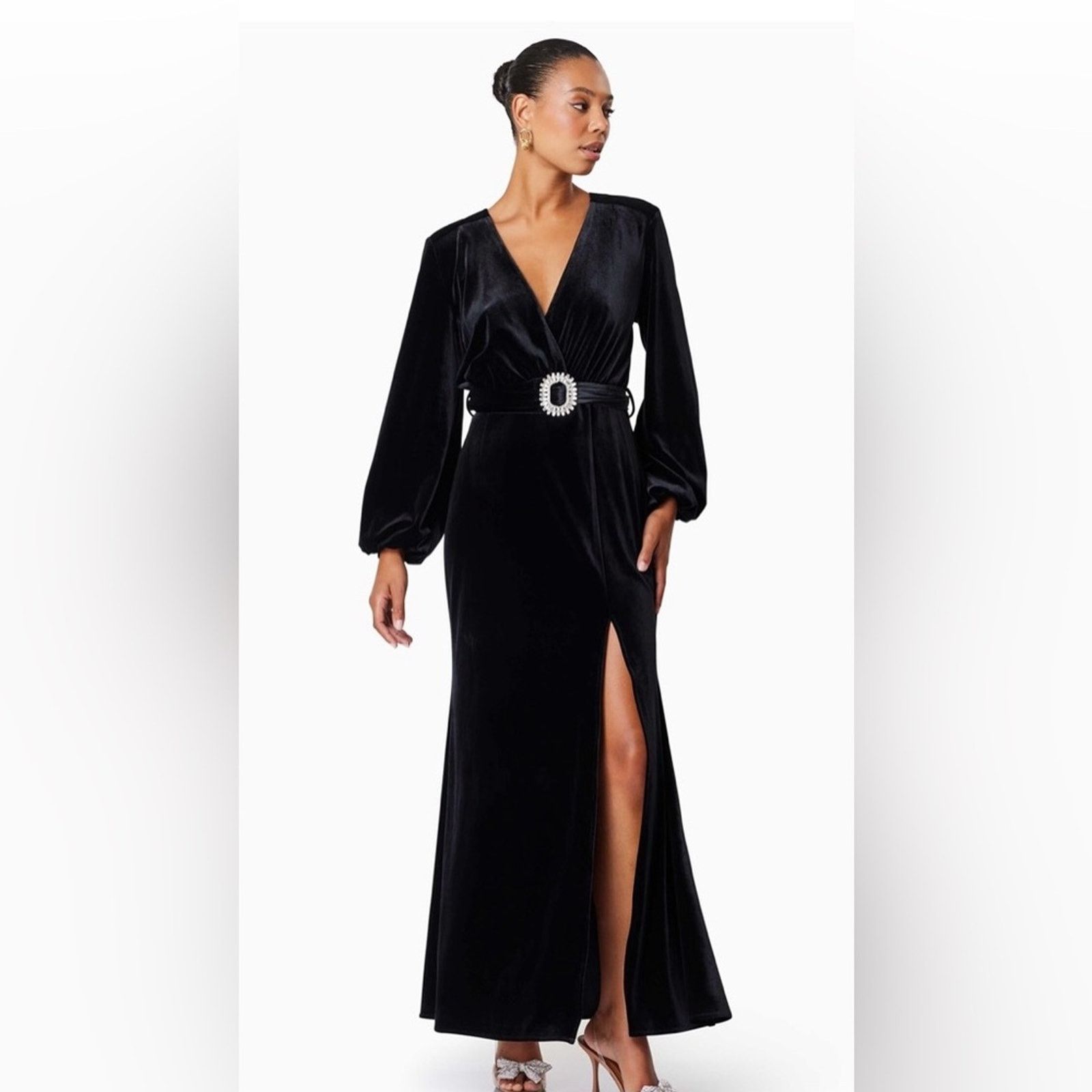 ELLIATT NWT Elliatt Velvet MaxiDress size S (belt w small call out) Size S / US 4 / IT 40 - 1 Thumbnail