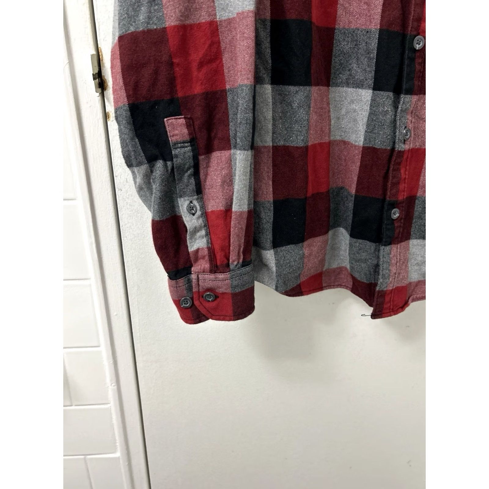 Eddie Bauer VINTAGE Eddie Bauer Flannel Shirt Mens L Buffalo Plaid Button-Down Long Sleeve Black Red Grey Size US L / EU 52-54 / 3 - 6 Thumbnail