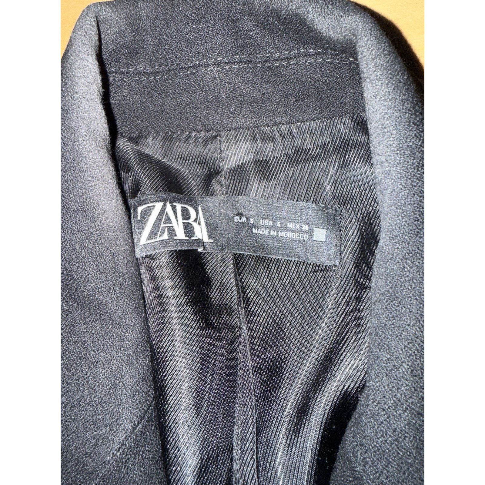 Zara Zara Black Blazer Good Crest Buttons Small Size S / US 4 / IT 40 - 5 Thumbnail