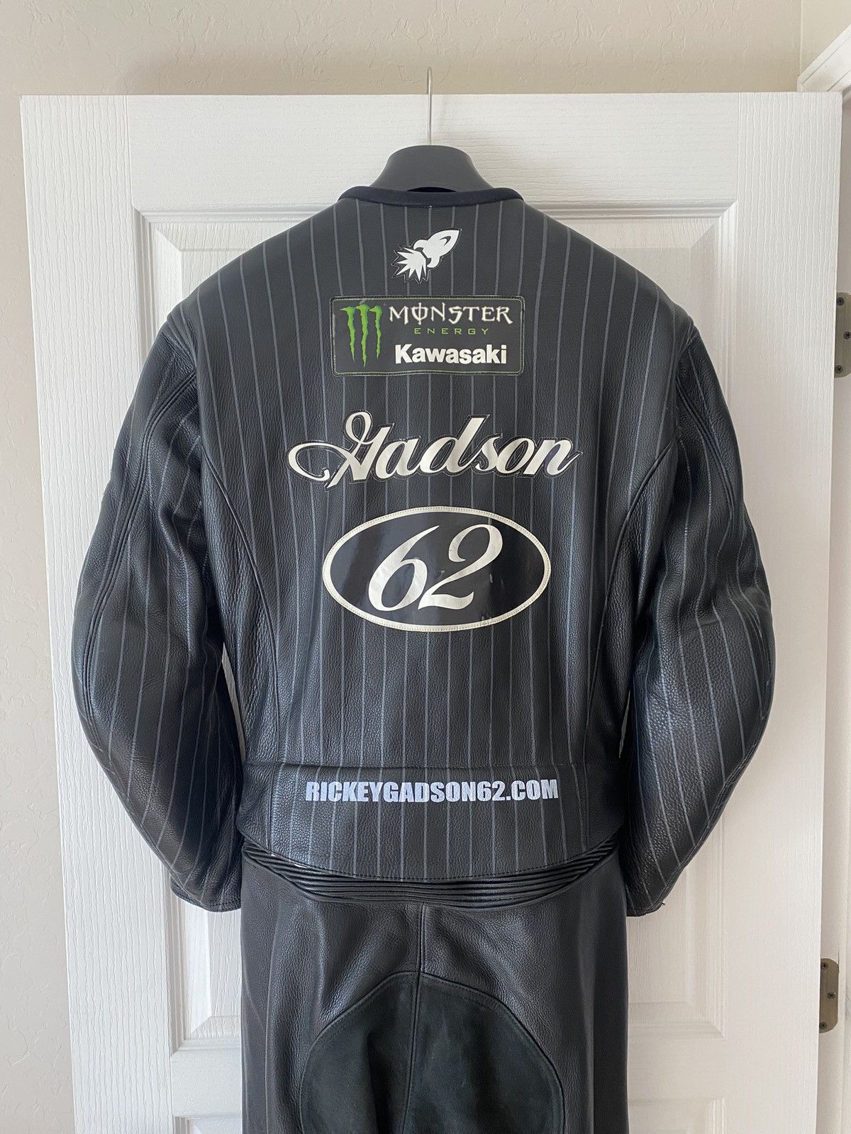 Joe Rocket Custom Monster Energy Leather Two Piece Racing Suit Size US L / EU 52-54 / 3 - 6 Thumbnail