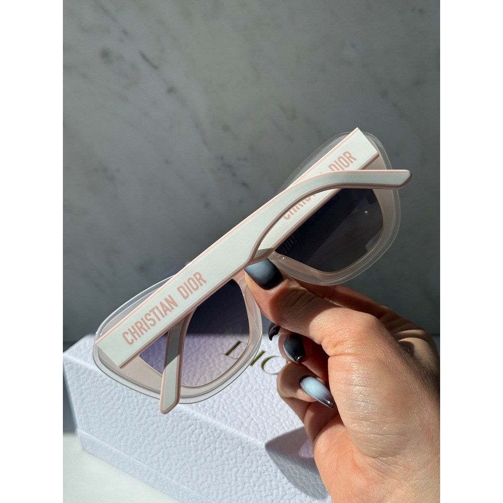 Dior NEW Dior Pacific B3U Logo Sunglasses Cat Eye Milky Pink Size ONE SIZE - 3 Thumbnail