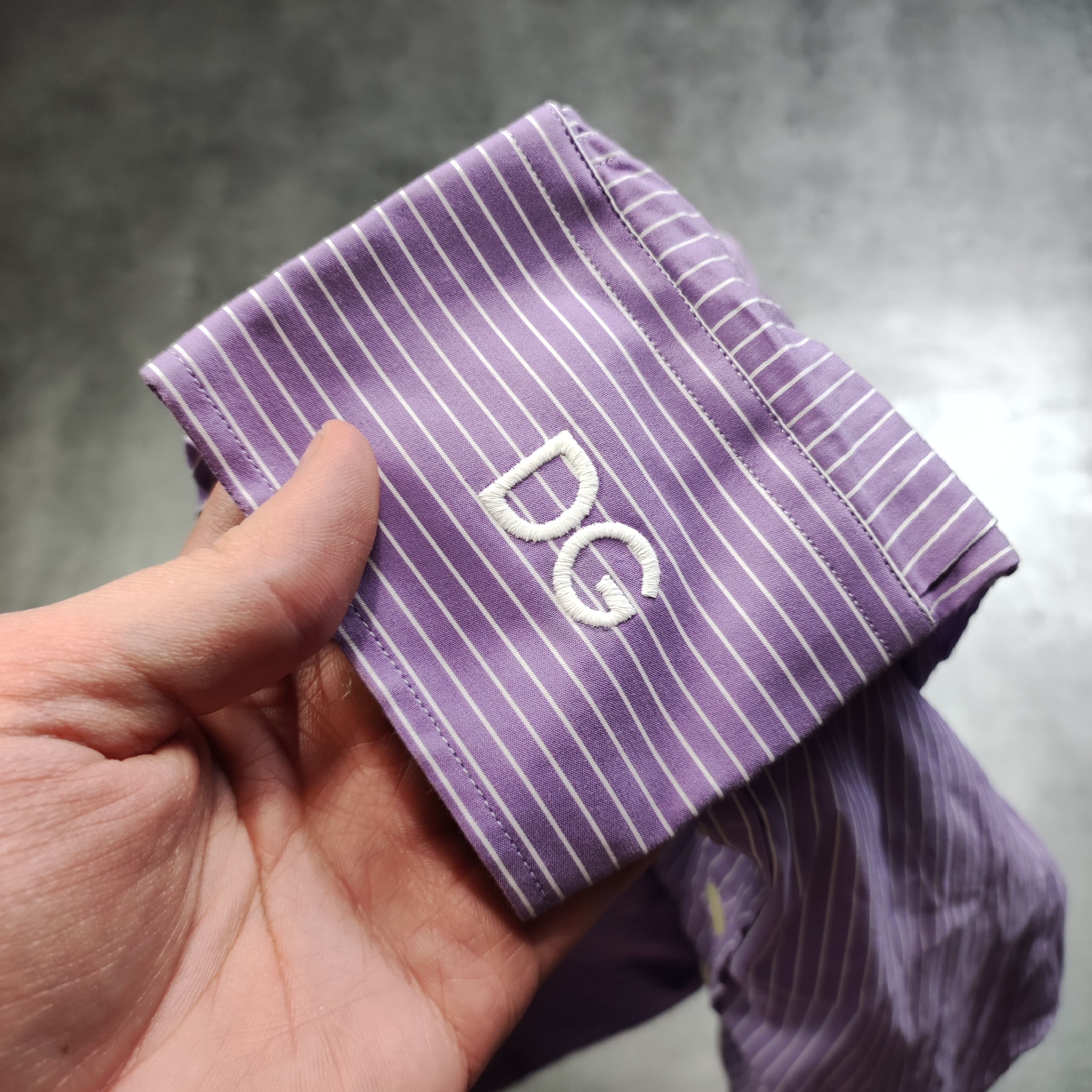 Dolce & Gabbana RARE Dolce & Gabbana Gold Luxury Purple Striped Logo Shirt Size US S / EU 44-46 / 1 - 5 Thumbnail