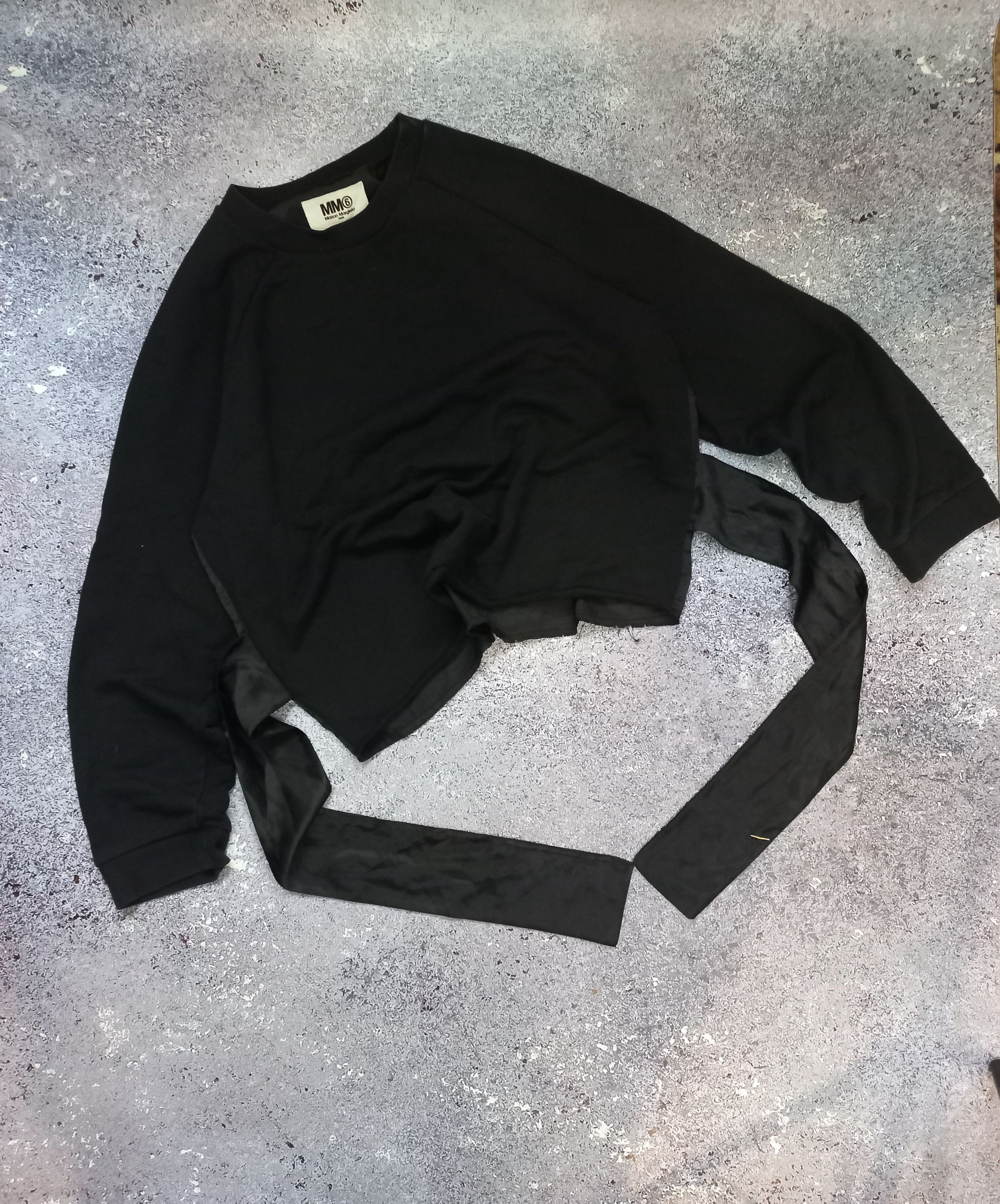 MM6 Maison Margiela MM6 Black Bow Back Sweatshirt Size L / US 10 / IT 46 - 1 Thumbnail