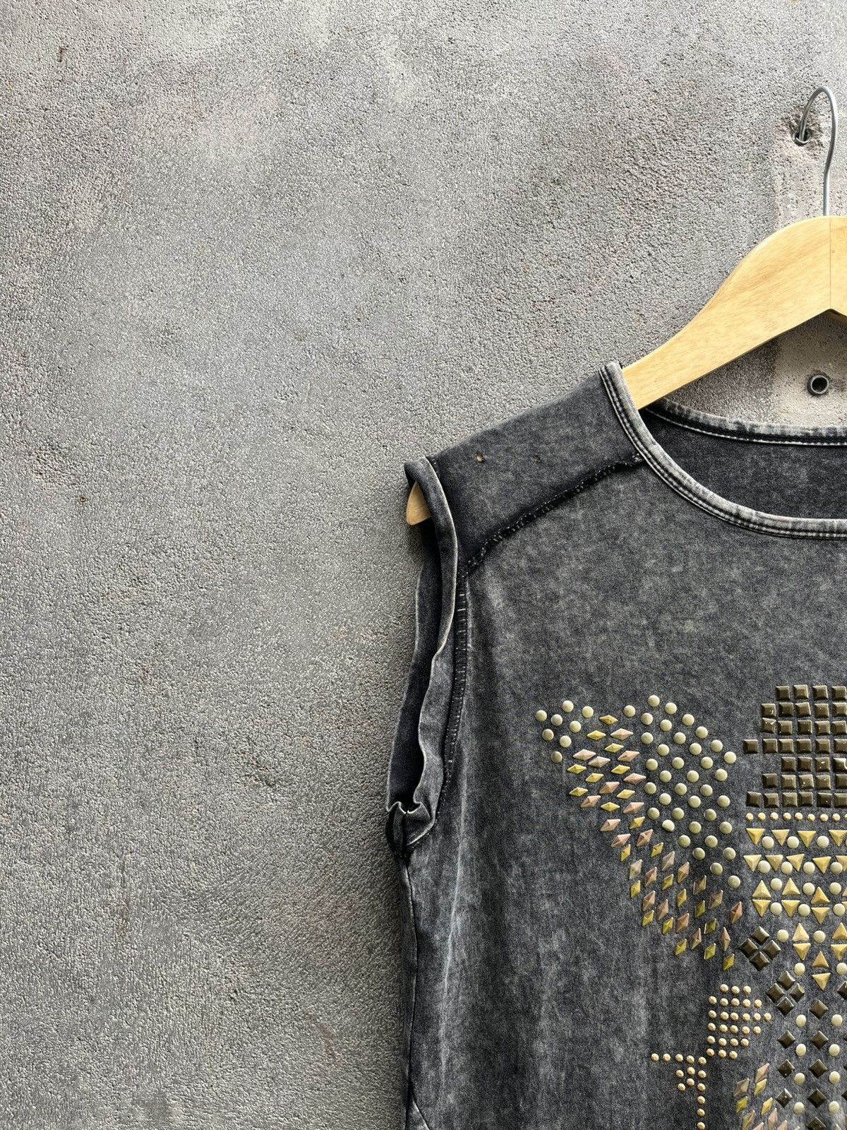 Le Grande Bleu (L.G.B.) Acid Wash Studded Sleeveles Tee – Zipper Split Hem Rock Punk Size US M / EU 48-50 / 2 - 3 Thumbnail