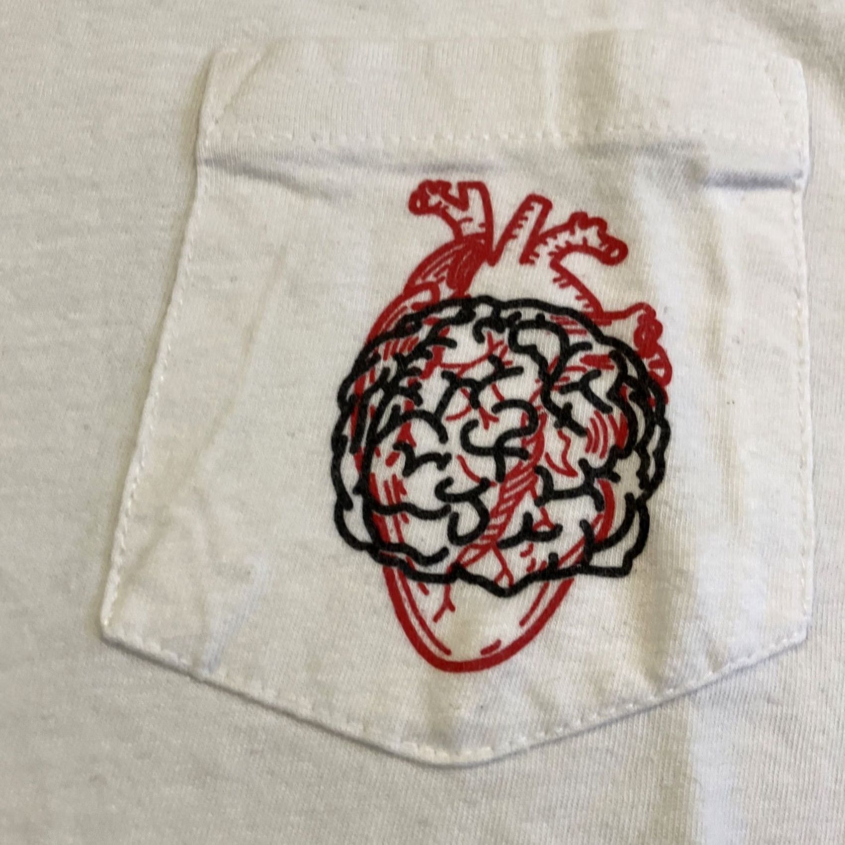 Vintage BEA MILLER Heart & Brain Tattoo White T Shirt XS Crew Neck Short Sleeve Cotton Logo T-Shirt Men Music Tattoo Graphic Print Size US XS / EU 42 / 0 - 2 Thumbnail