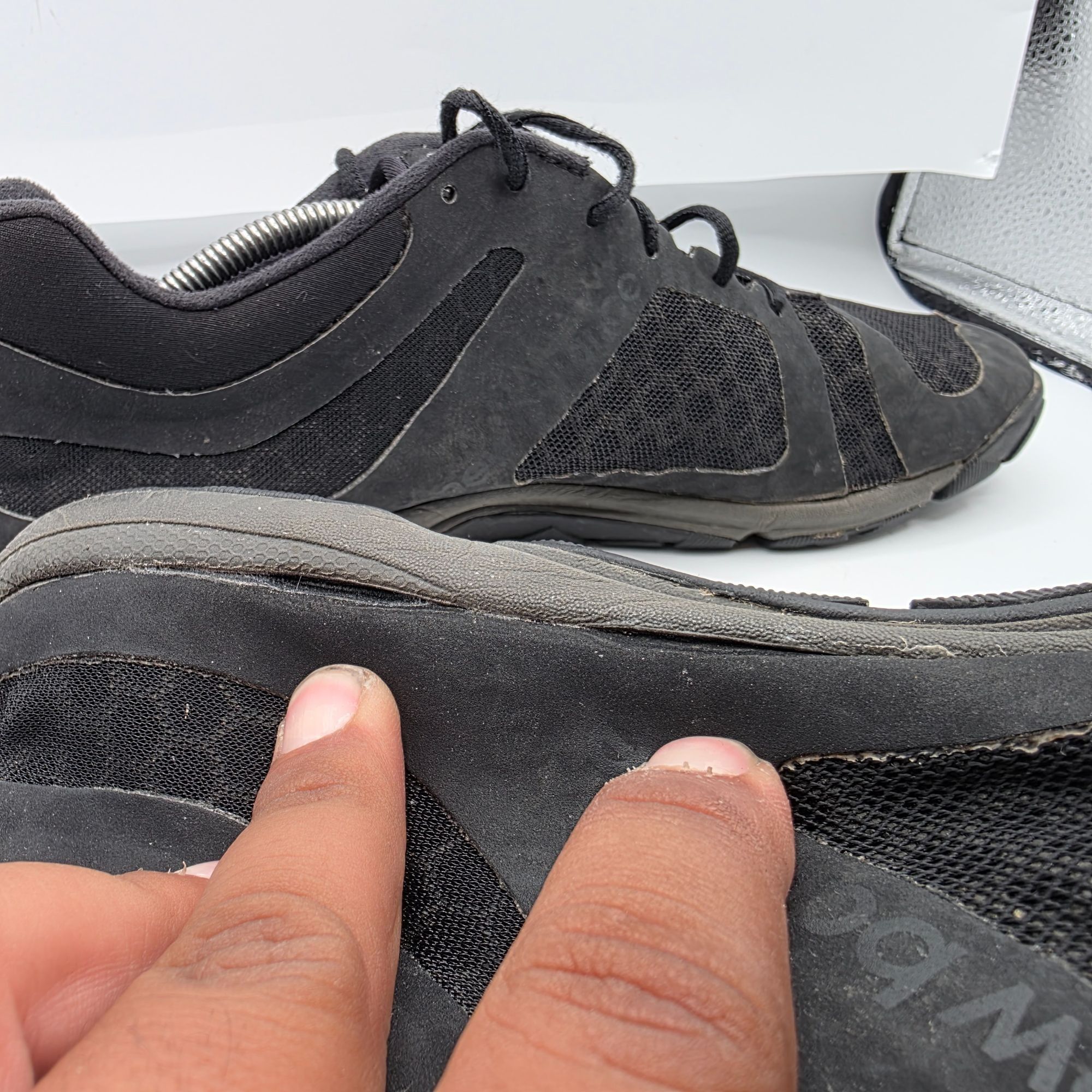 New Balance New Balance Mens Size 13 Black Minimus Vibram Trail Running Size US 13 / EU 46 - 7 Thumbnail
