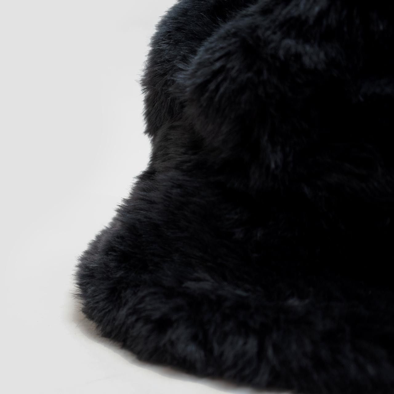 Takahiromiyashita The Soloist. Takahiro Miyashita The Soloist fall winter 2021 Huge Fur Hat Size ONE SIZE - 4 Thumbnail