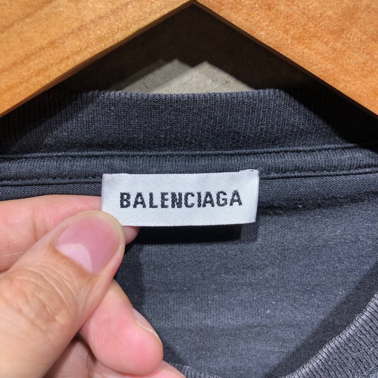 Balenciaga Balenciaga Barbie gloss distressed tee Size US XXS / EU 40 - 7 Thumbnail