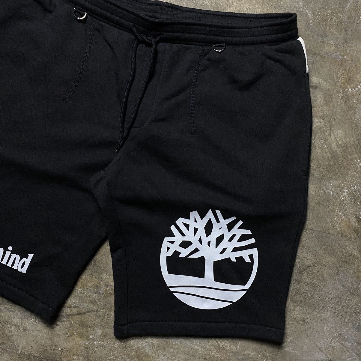 Mastermind Japan × Timberland FW18 Sweatshort Size US 36 / EU 52 - 4 Thumbnail
