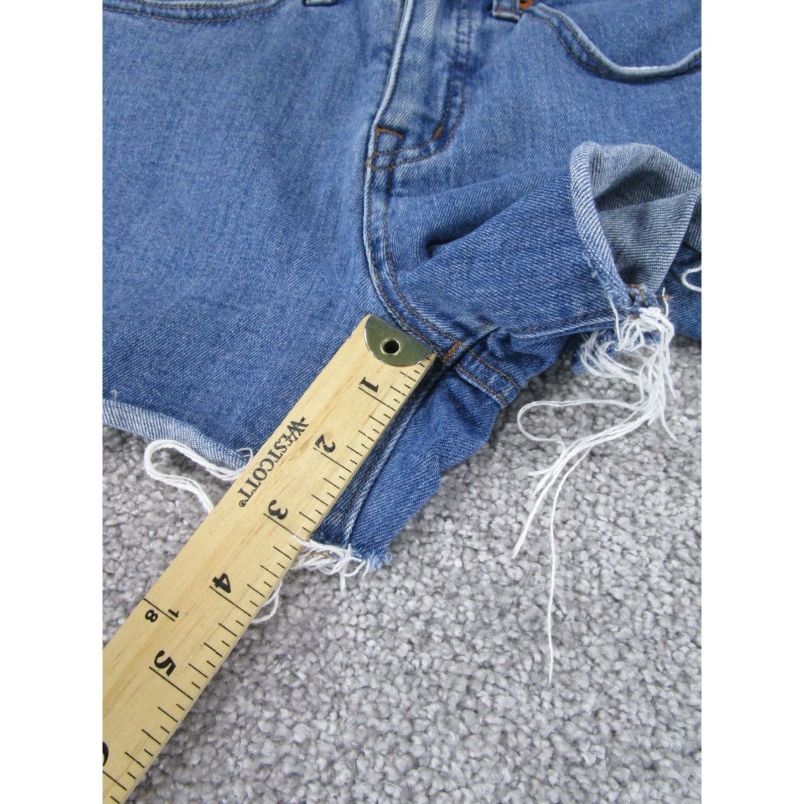 Madewell Madewell Shorts Womens 23 Medium Wash Denim Cut Offs Size 40" / US 18 - 3 Thumbnail