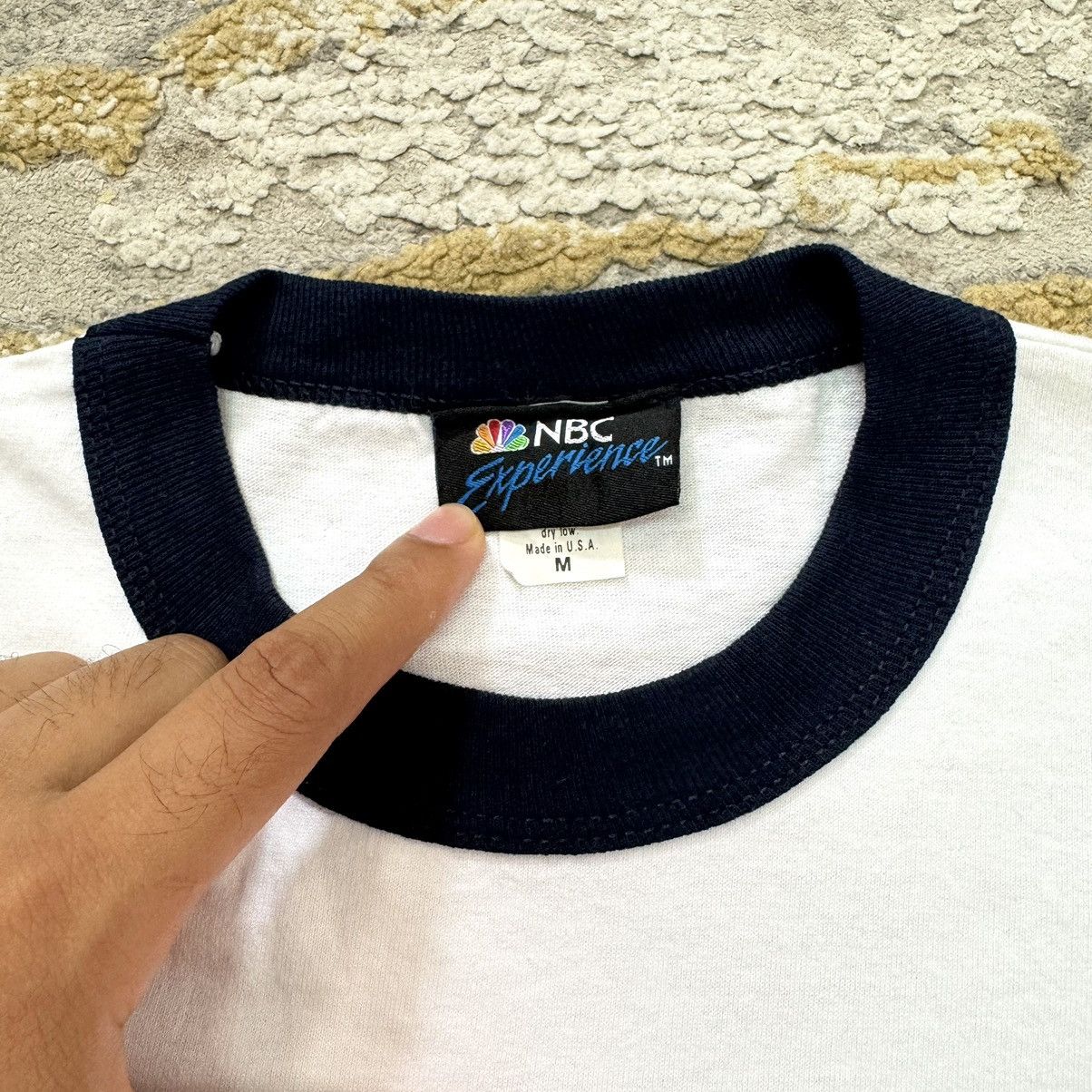 Vintage Vintage 2000s NBC The West Wing Ringer Shirt Size US M / EU 48-50 / 2 - 2 Thumbnail