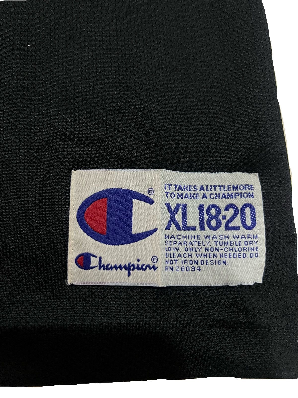 Champion × NBA × Vintage Vintage Champion Chicago Bulls NBA Jersey Size US M / EU 48-50 / 2 - 5 Thumbnail