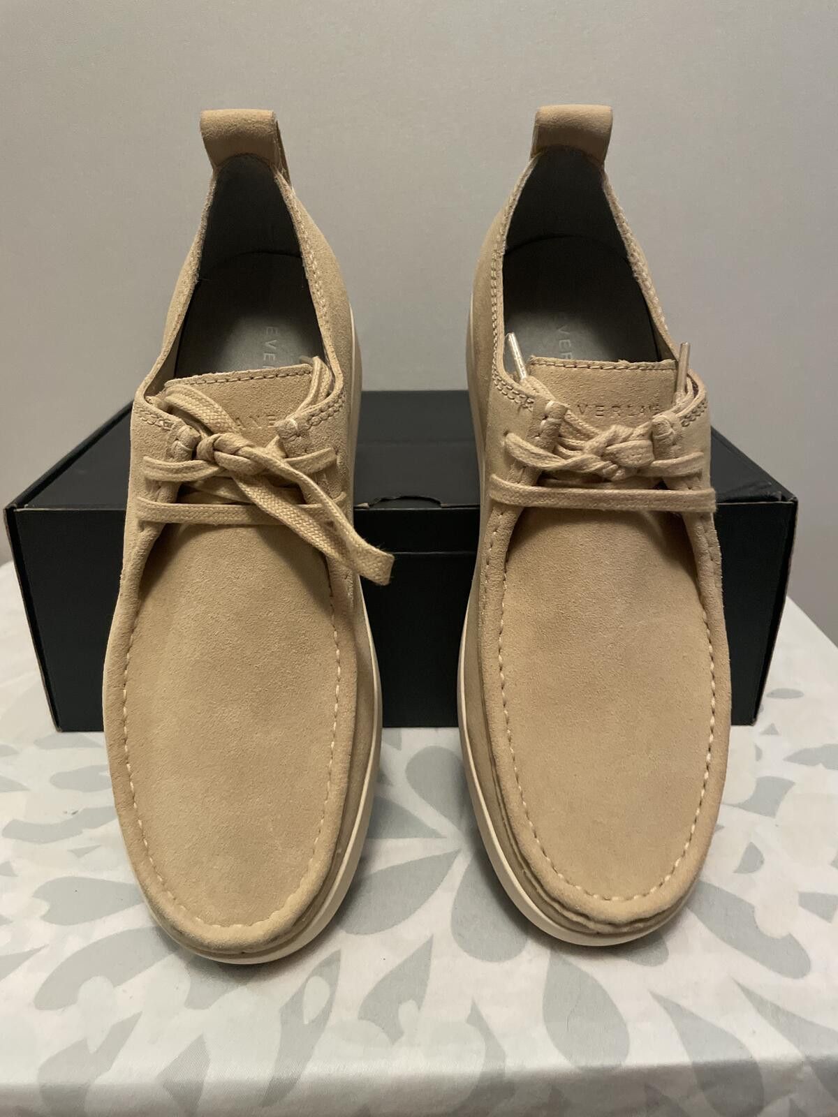 Everlane NIB Everlane Men's Size 7 Suede Desert Shoe Beige / Tan Size US 7 / EU 40 - 3 Thumbnail