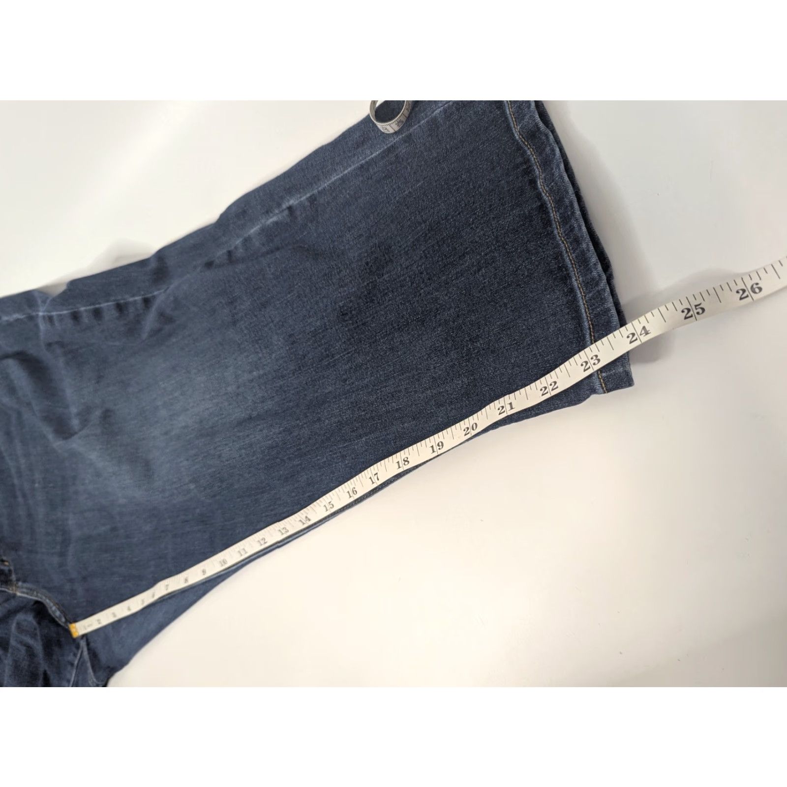 Vintage Lane Bryant Jeans Signature Fit Boyfriend Capris Women Plus Size 20 Blue Cotton Polyester Spandex Denim Mid Rise 8.5-10.5 Pockets Button Zipper Size ONE SIZE - 5 Thumbnail