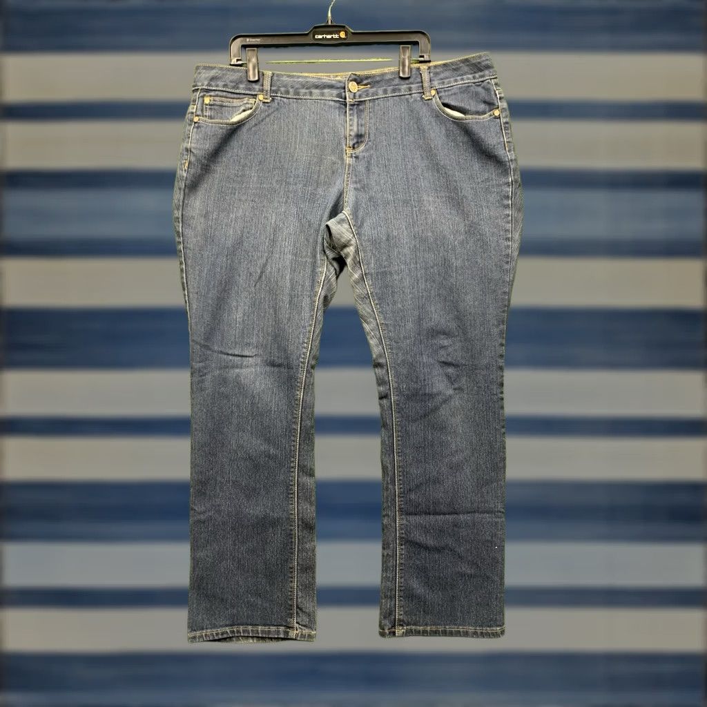Coogi COOGI Jeans Womens 20W Grunge Dark Wash 5-Pocket Denim Wide Leg Boot Y2K Vintage Straight Modern Casual Boys Girls Mens Womens Size 42" / US 20 - 1 Thumbnail