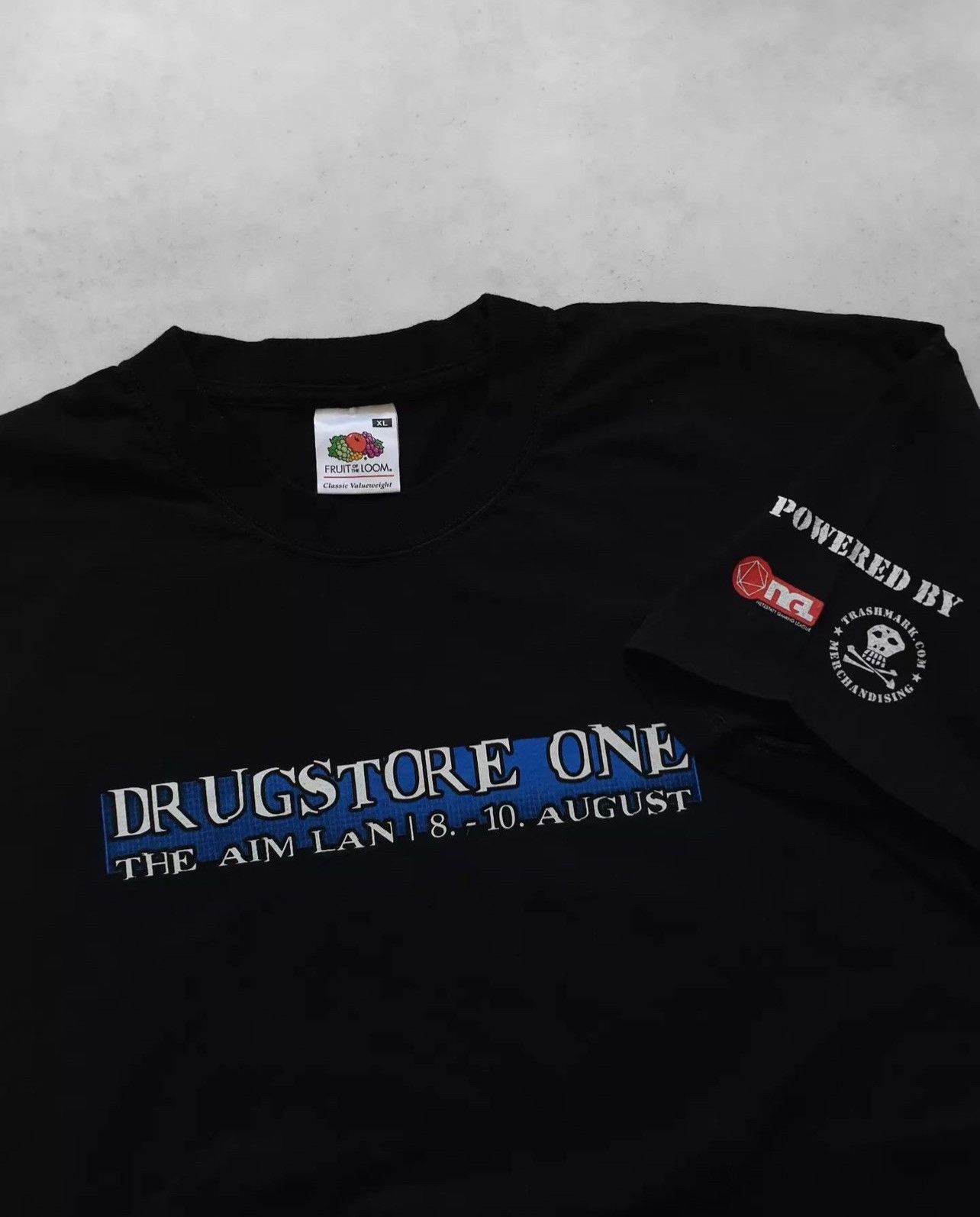 Fruit Of The Loom × Vintage 2003 Drugstore one Aim Clan FOTL Tee. Size US XL / EU 56 / 4 - 4 Thumbnail