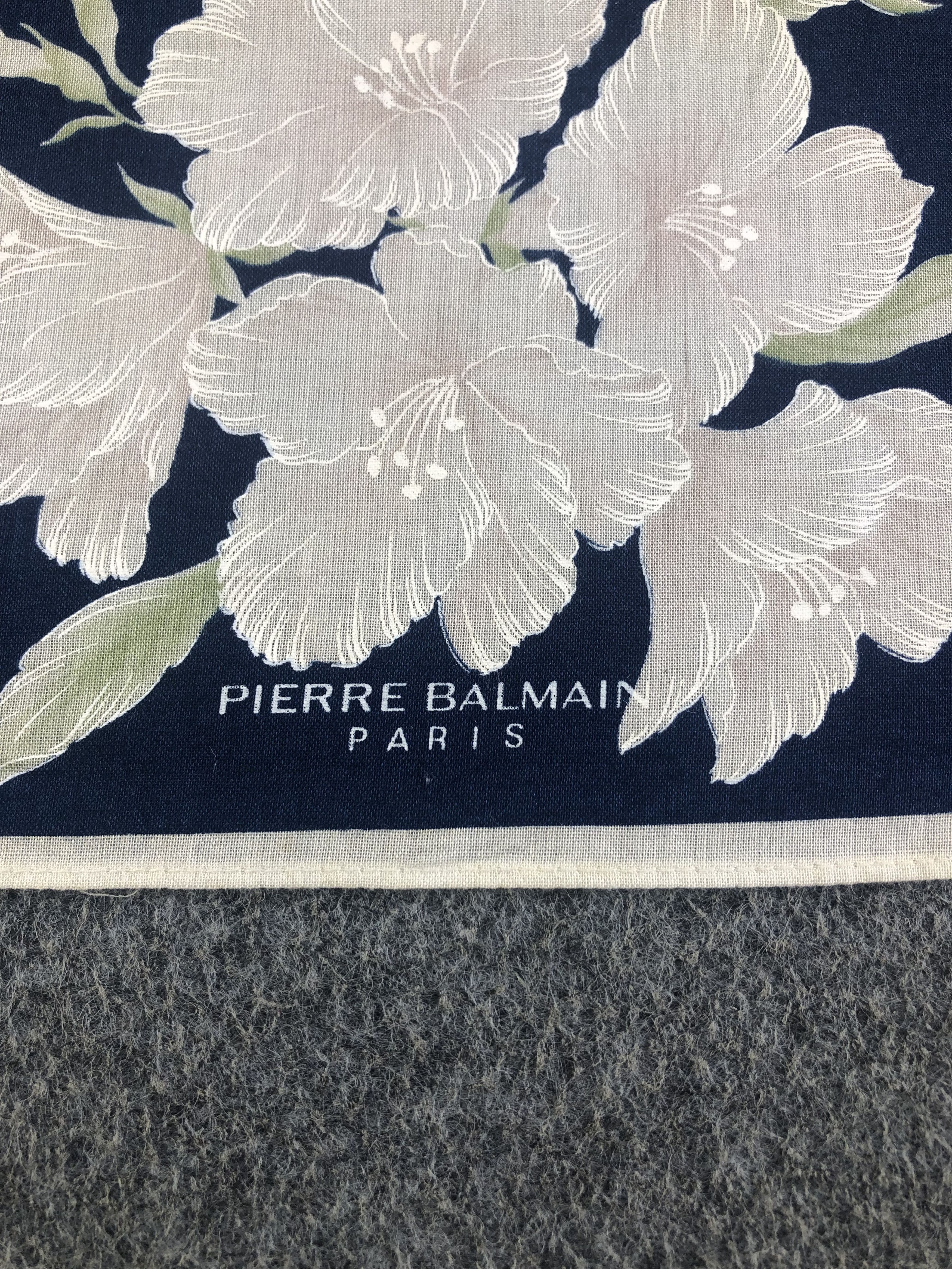Pierre Balmain Handkerchief / Bandana / Neckerchief C507