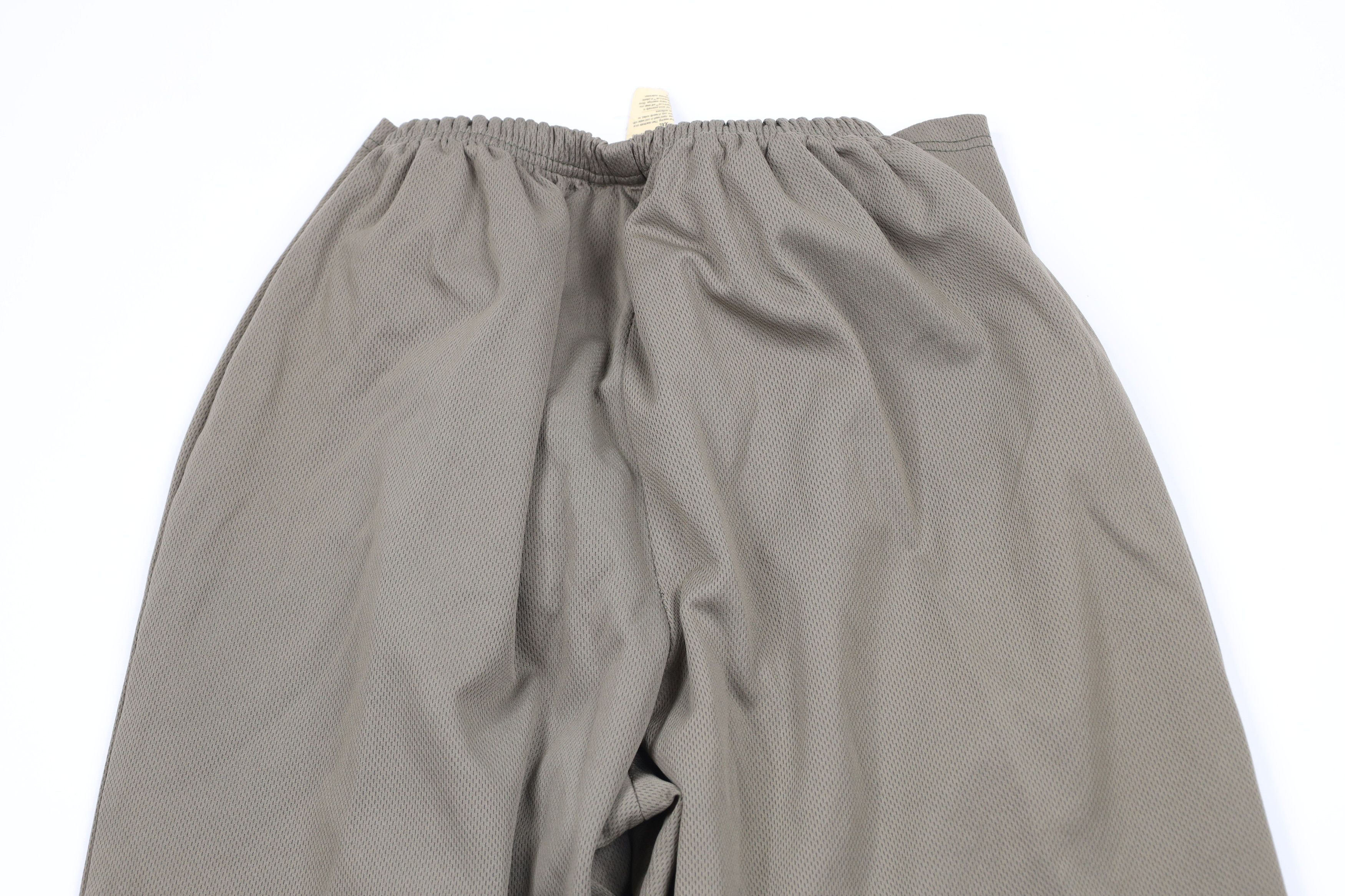 Vintage Vintage 90s Scentlok Waffle Knit Hunting Pants Green USA Size US 40 / EU 56 - 9 Thumbnail