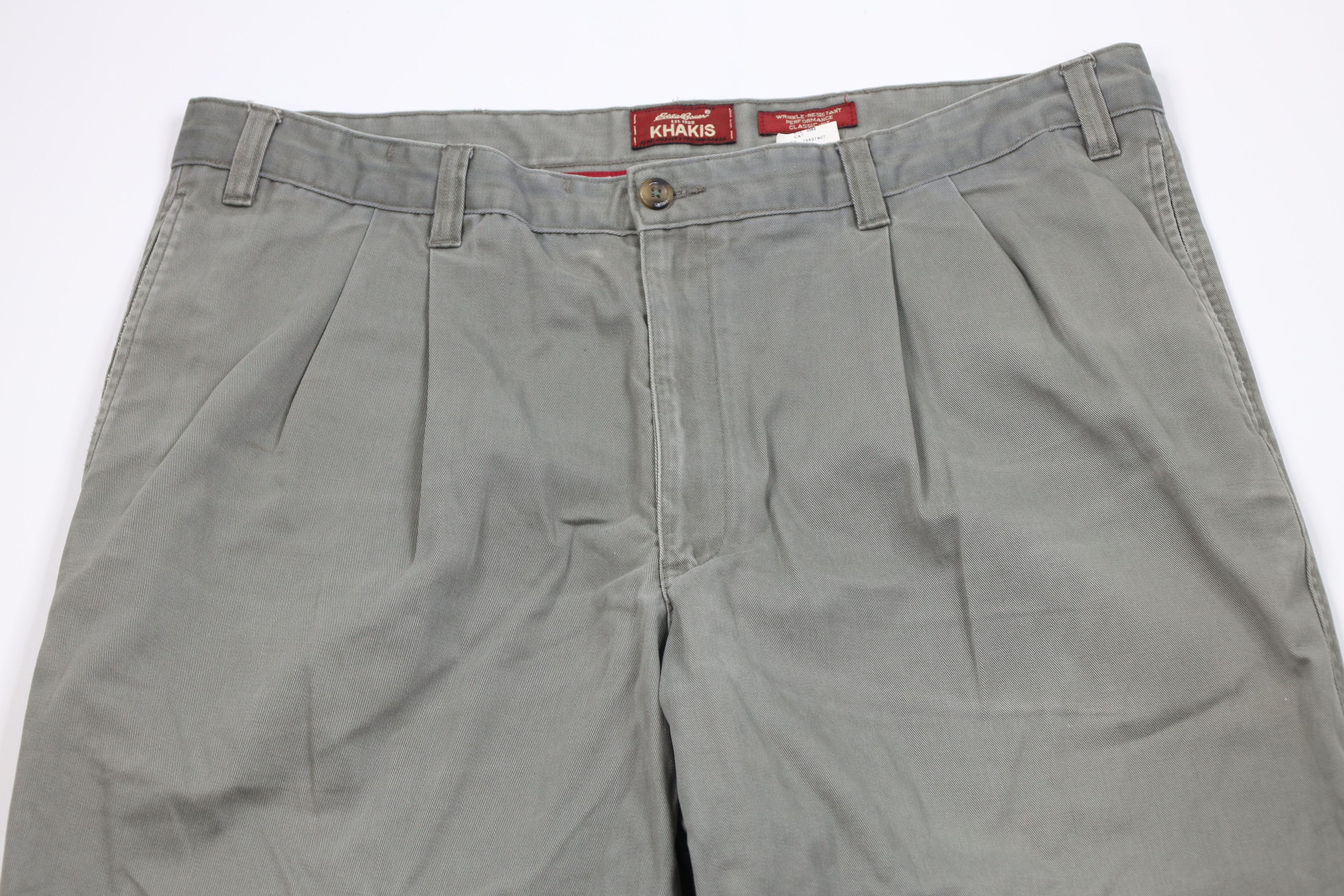 Eddie Bauer Vintage 90s Eddie Bauer Pleated Wide Leg Chino Pants Green Size US 40 / EU 56 - 2 Thumbnail