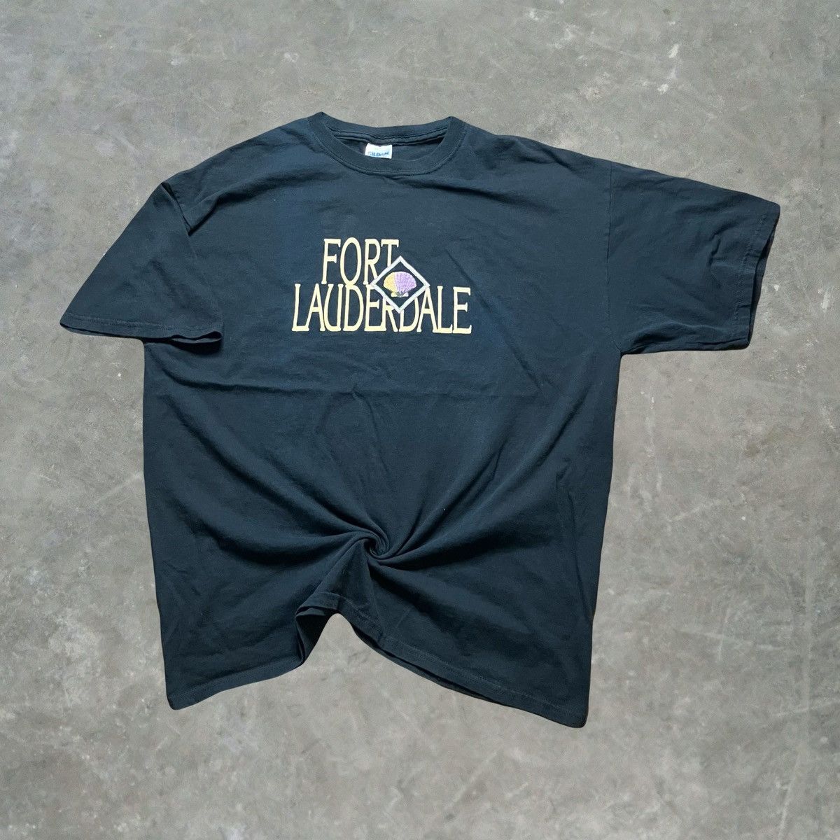 Gildan × Vintage Vintage Fort Lauderdale Florida Embroidered T Shirt Size US XL / EU 56 / 4 - 1 Thumbnail