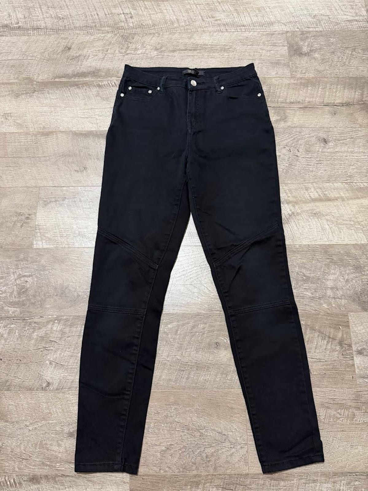 Forever 21 Forever 21 Black Jeans Size 27 Size 27" / US 4 / IT 40 - 1 Thumbnail