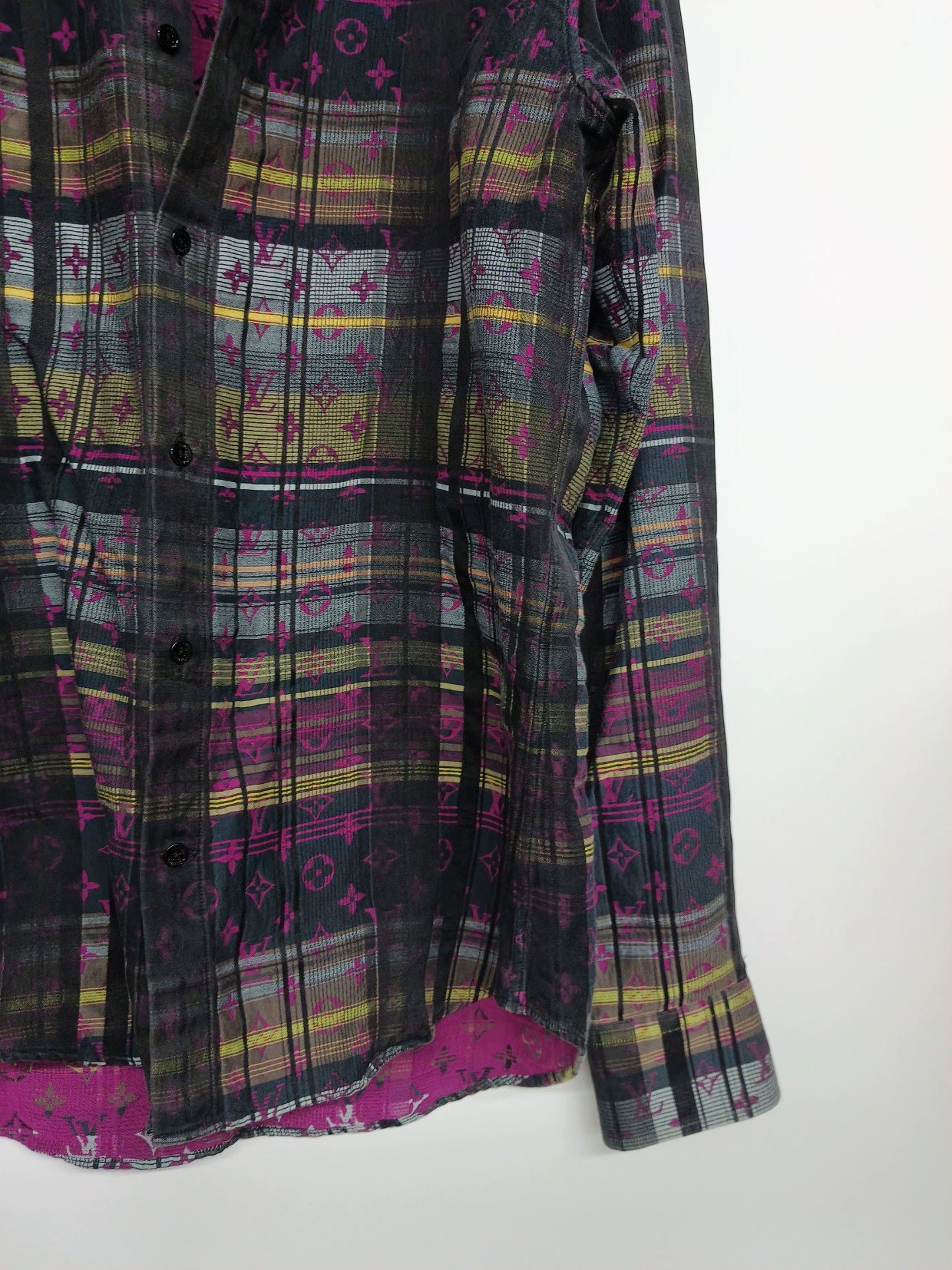 Louis Vuitton LV 45S/108C/69L/64SL shirt Size XL / US 12-14 / IT 48-50 - 4 Thumbnail