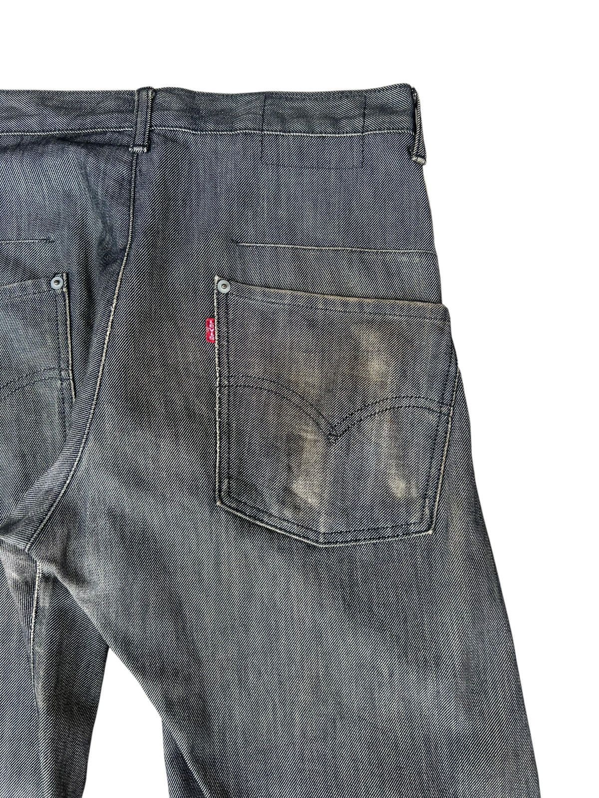Levi's Dirty Mud Stains Denim Vintage 2000 Levi’s Engineered Jeans Size US 31 - 19 Thumbnail