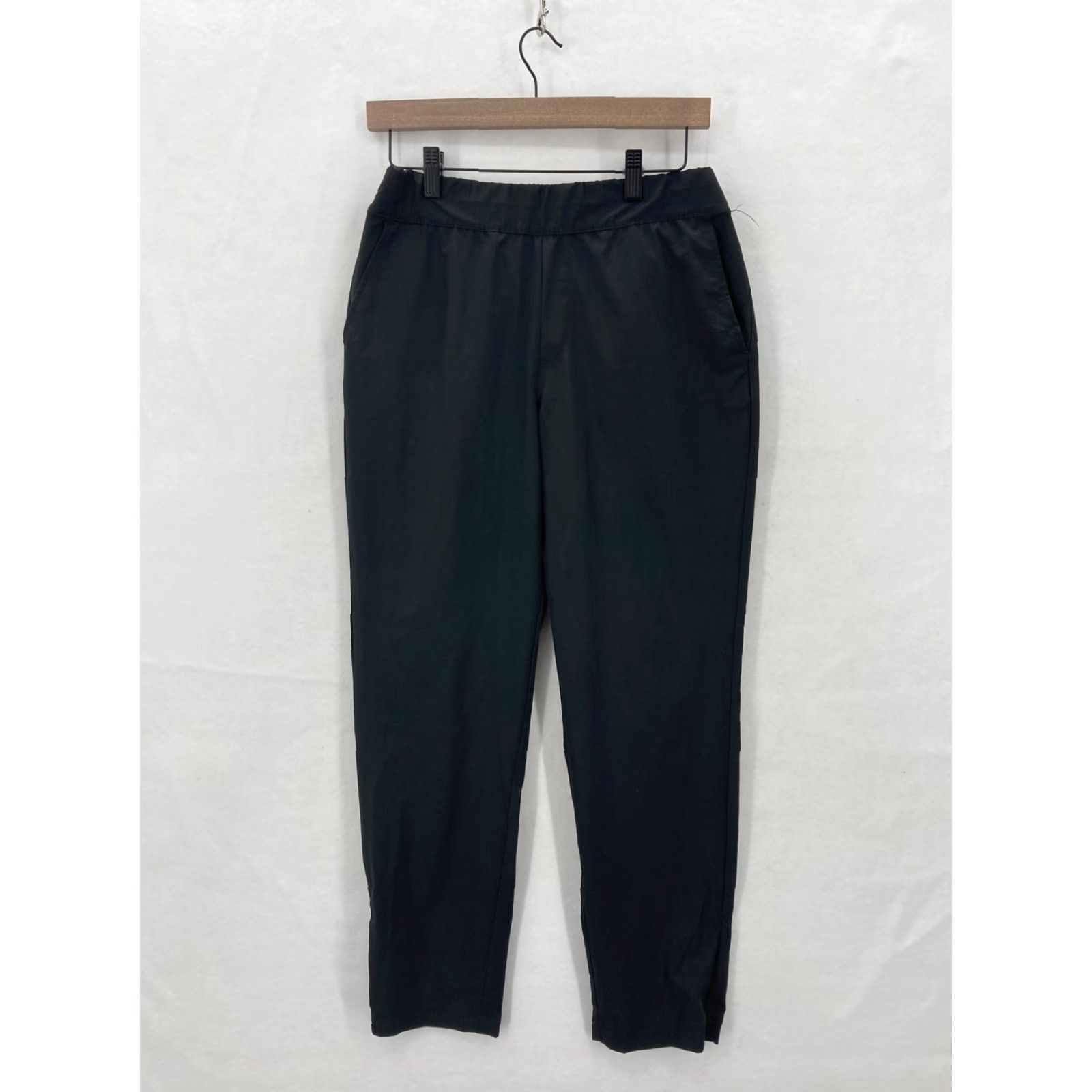 Tommy Bahama Tommy Bahama Golf Pants Womens Medium Black Performance Stretch Tapered Ankle Size 32" / US 10 / IT 46 - 2 Thumbnail