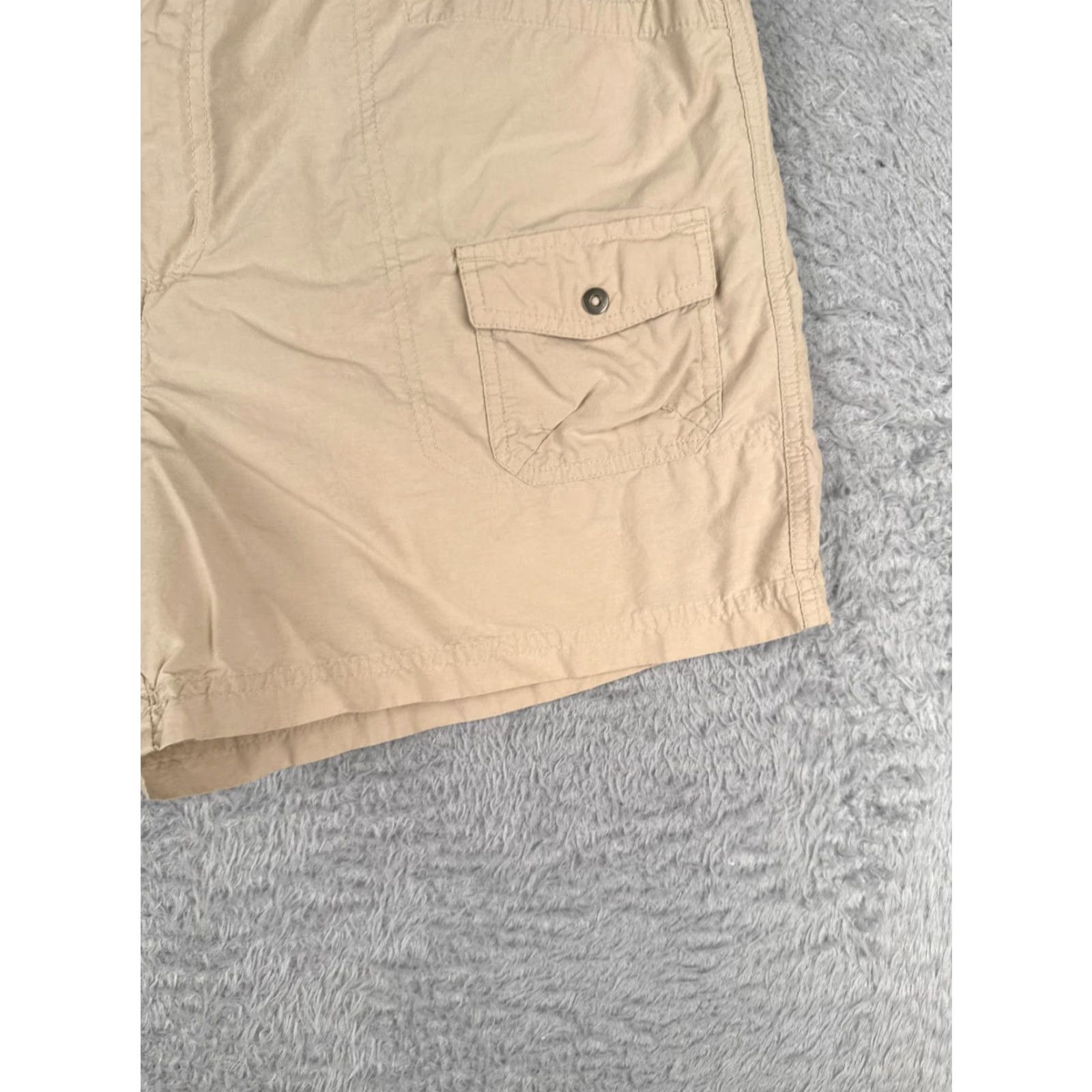 Vintage Columbia Shorts Women Large Beige Cargo Elastic Waist Cotton Nylon Blend 34x5 Cargo Pocket Logo 5 in Inseam Regular Vintage No Size 36" / US 14 / IT 50 - 2 Thumbnail