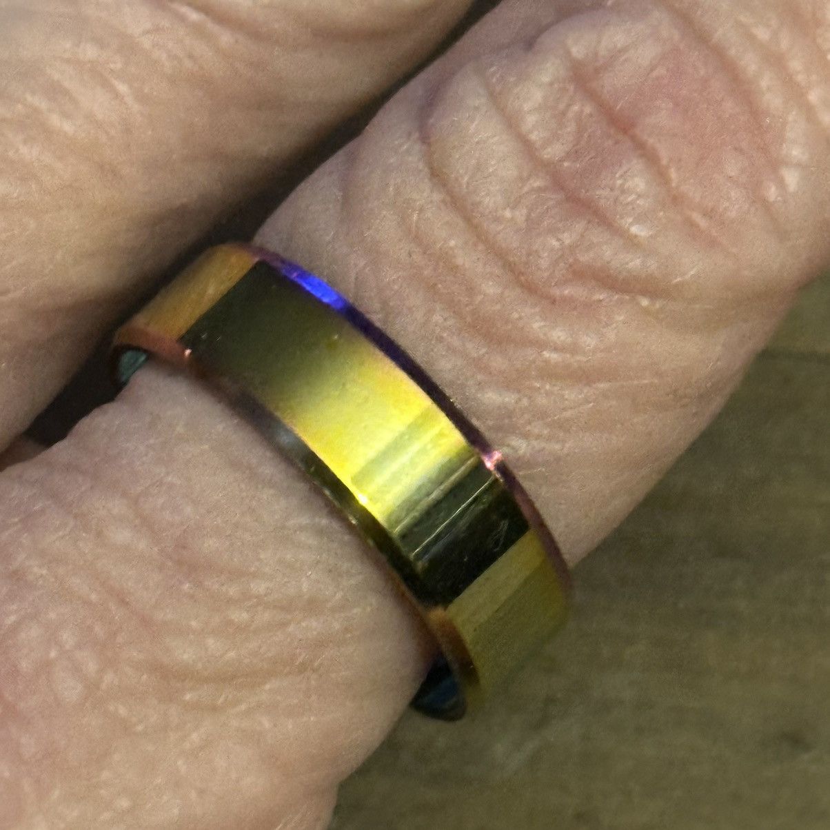 Other Men’s iridescent rainbow ring Size ONE SIZE - 4 Thumbnail