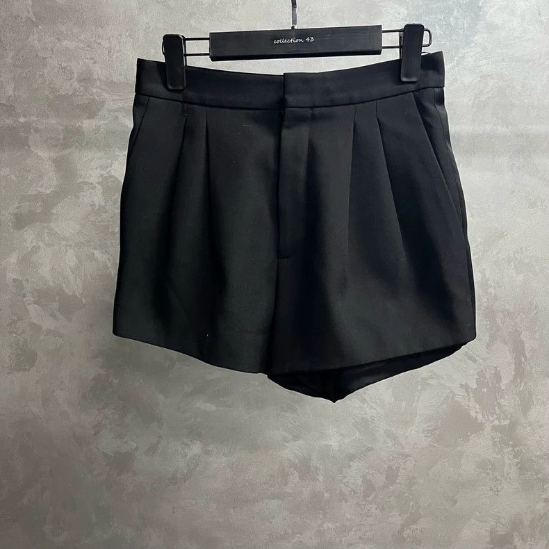 Black Pleated Casual Shorts for Women-dmc
