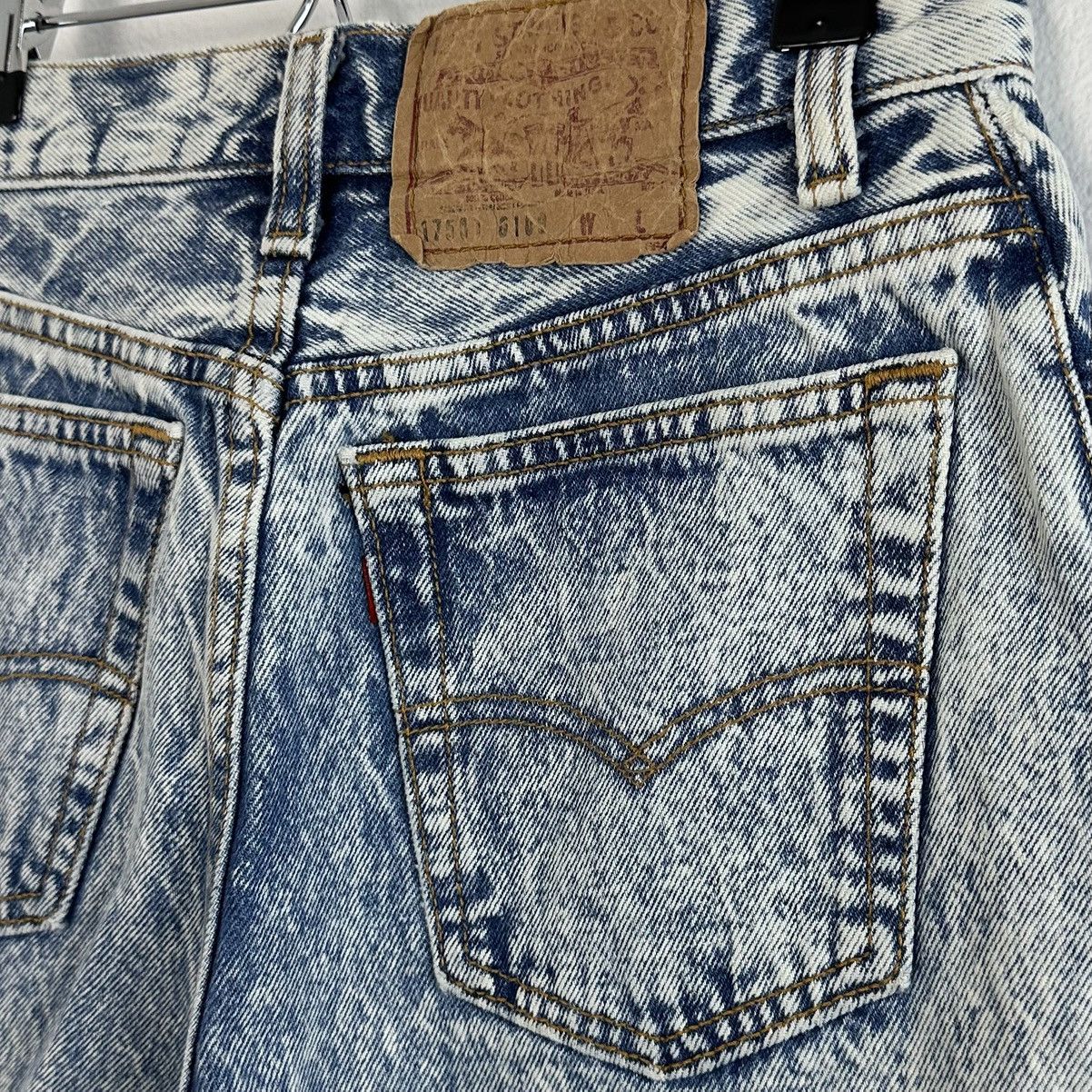Levi's × Vintage Vintage Levis Cutoff Shorts Size 7 17501-0109 Size 24" / US 00 / IT 34 - 1 Thumbnail