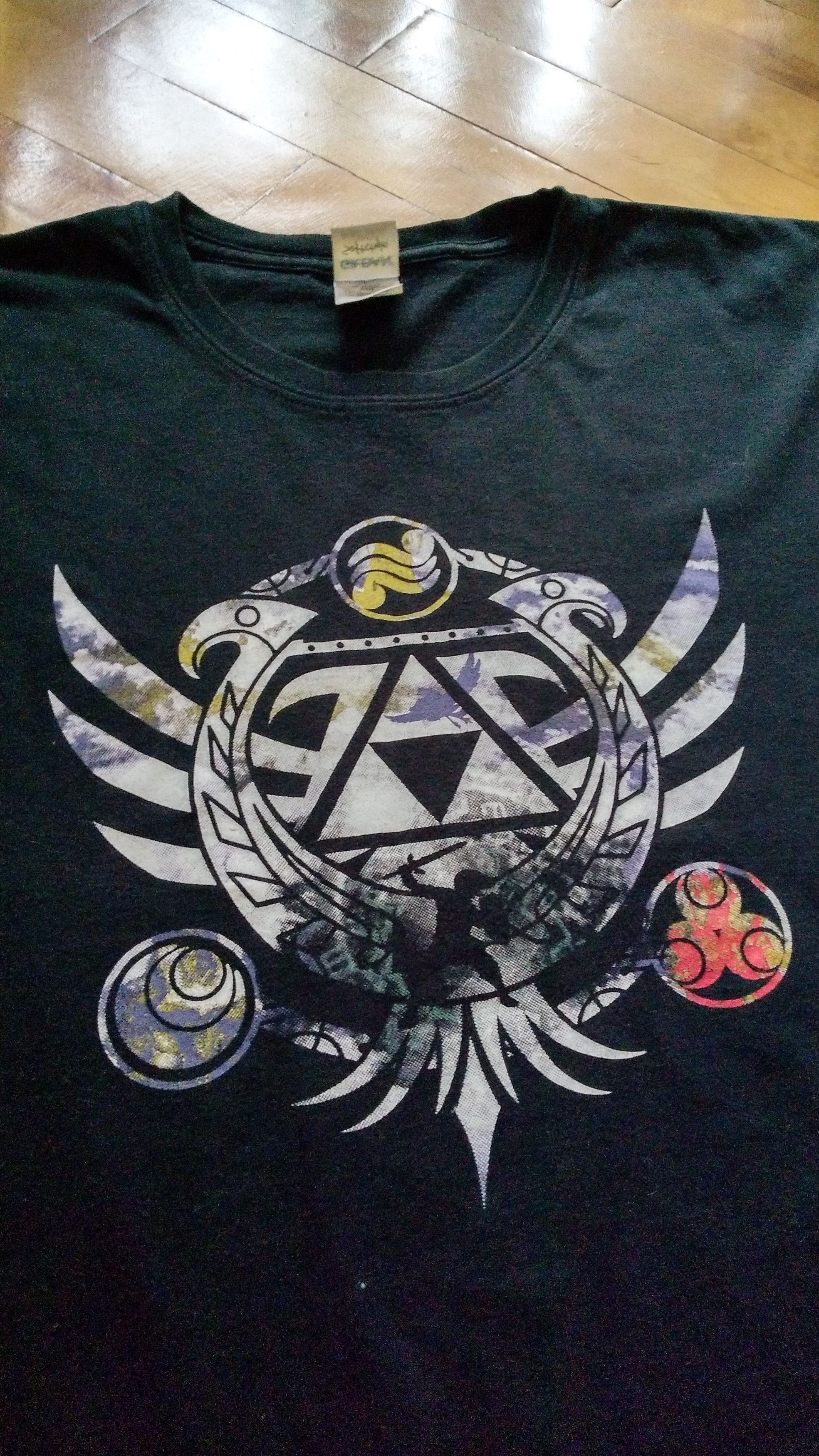 Japanese Brand × Nintendo × Playstation 2015 ZELDA Skyward Sword Triforce Shirt Nintendo Link goth Size US XL / EU 56 / 4 - 2 Thumbnail