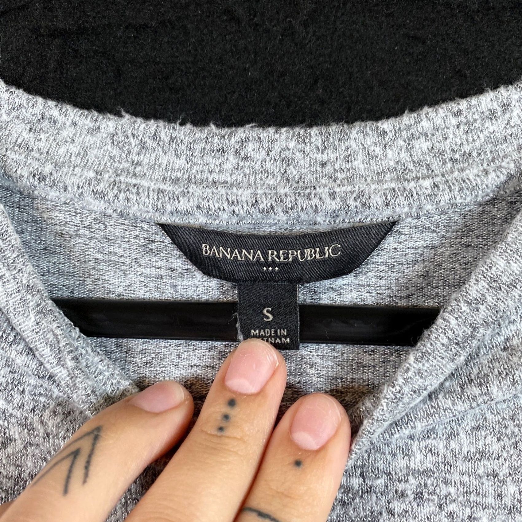 Banana Republic Banana Republic Women's Sweater Gray Long Sleeve Puplum Knit Crew Neck S Regular Size S / US 4 / IT 40 - 4 Thumbnail