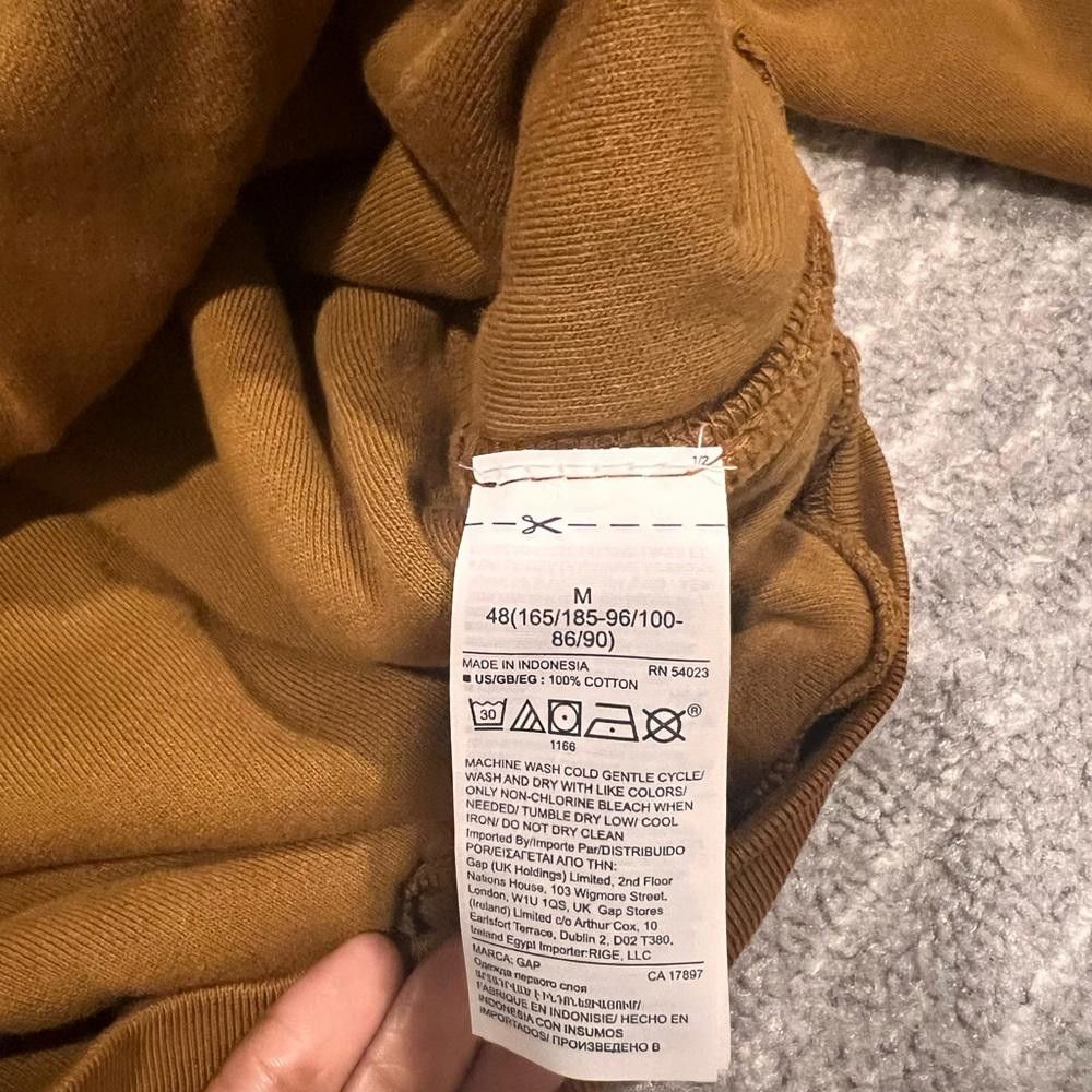 Yeezy Brand NWT Yeezy x Gap hoodie Size M Size US M / EU 48-50 / 2 - 7 Thumbnail