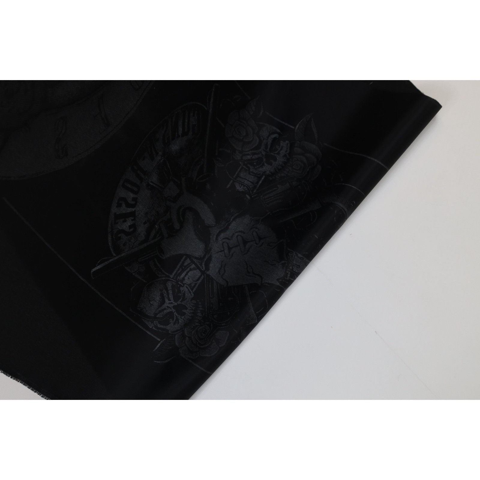 Vintage Vintage 90s Brockum Guns N Roses Band Hanging Wall Tapestry Size ONE SIZE - 15 Thumbnail
