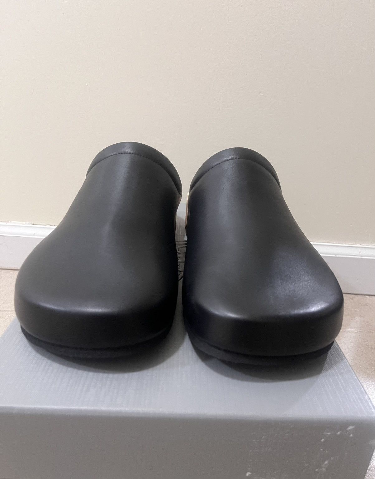 Balenciaga × Scholl Men’s Calfskin Flat Mule Sz 43(10us) Size US 10 / EU 43 - 2 Thumbnail