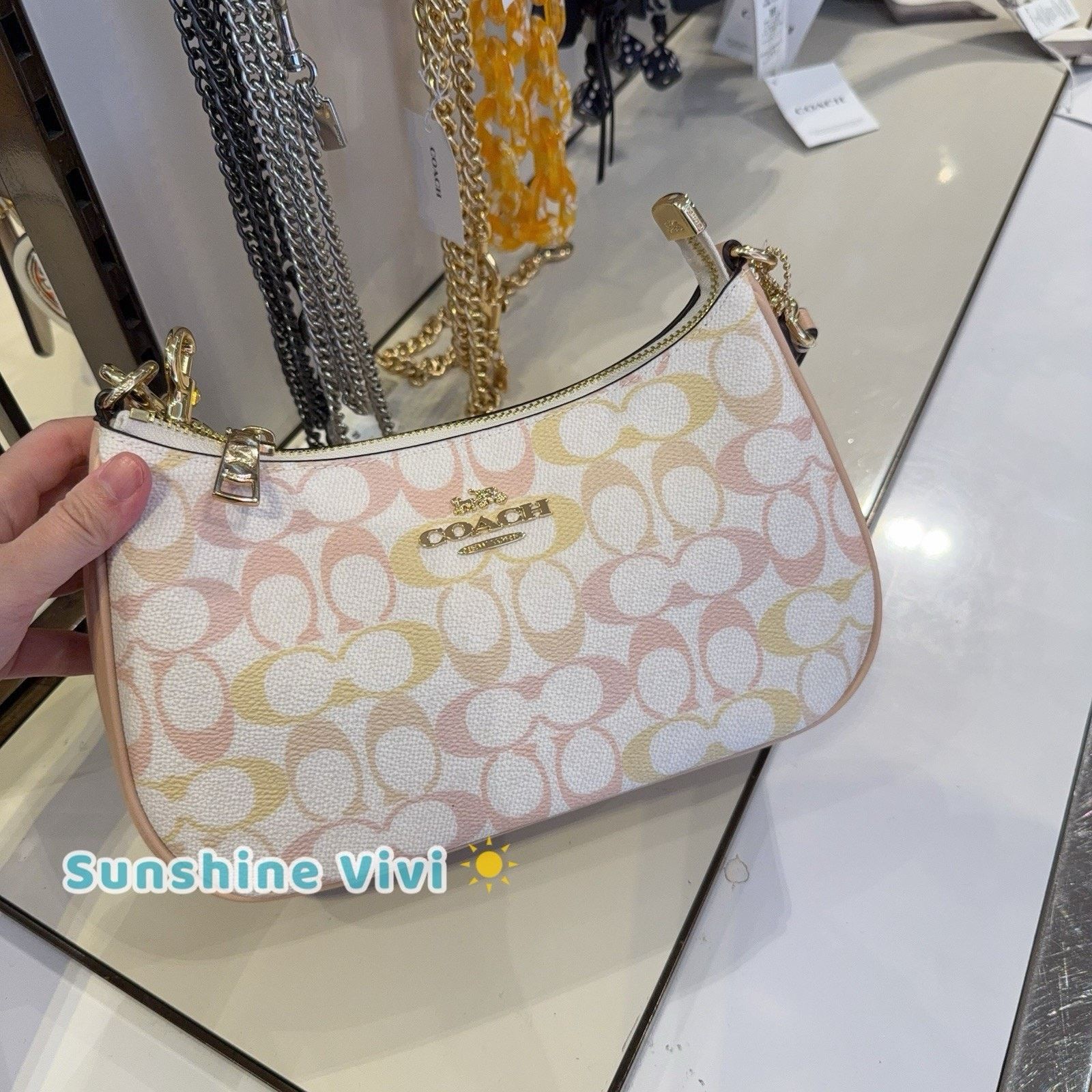 Coach NWT Coach Teri Shoulder Bag Pretty CDZ05 Gold/Chalk/Pink Size ONE SIZE - 2 Thumbnail