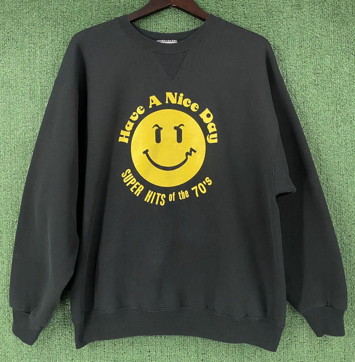 Hanes VTG 90s Smiley Face Super Hit Of The 70’s Rhino Records Size US XL / EU 56 / 4 - 1 Thumbnail