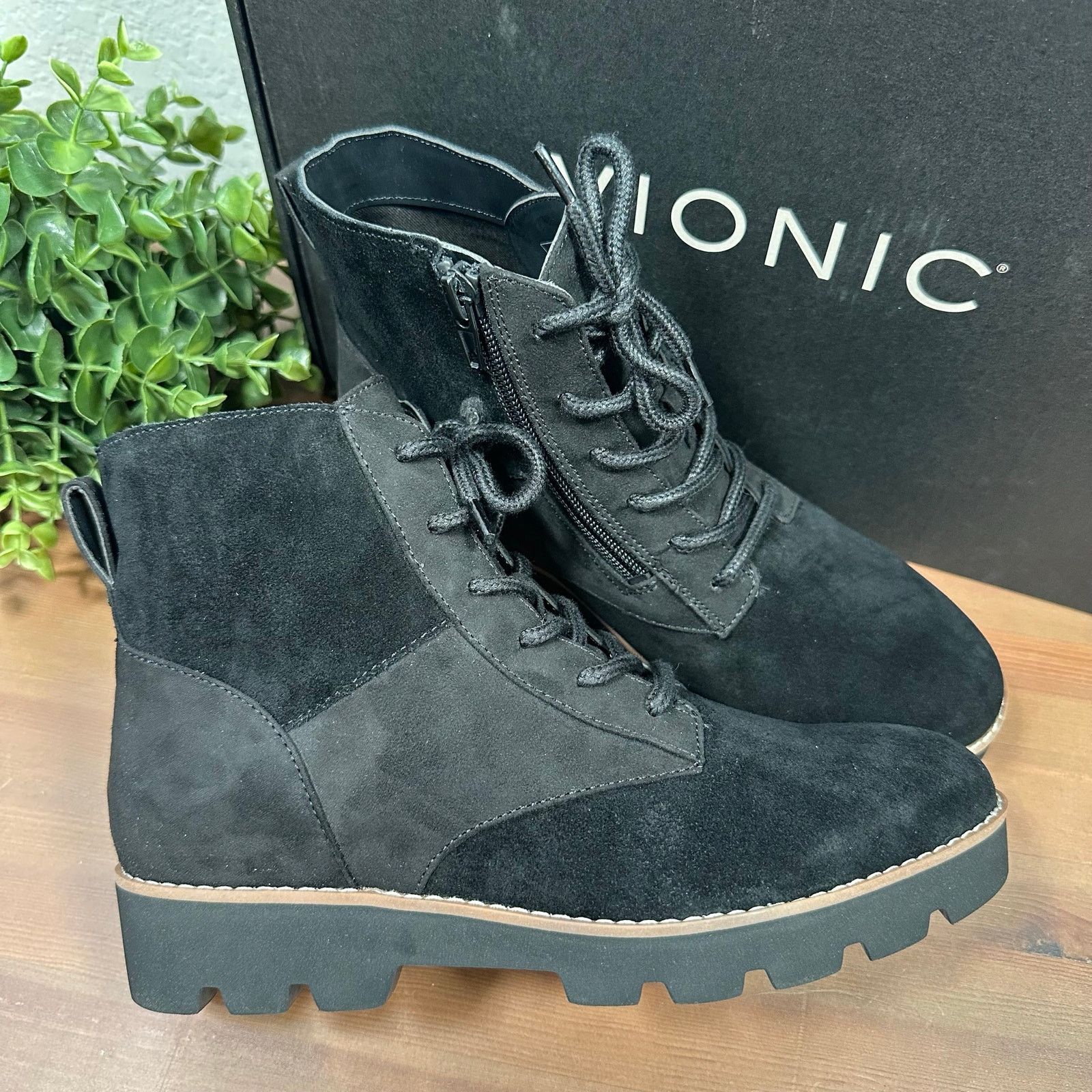Vionic Vionic Larson Water Repellent Suede Lace-Up Ankle Boots Size US 6 / IT 36 - 2 Thumbnail