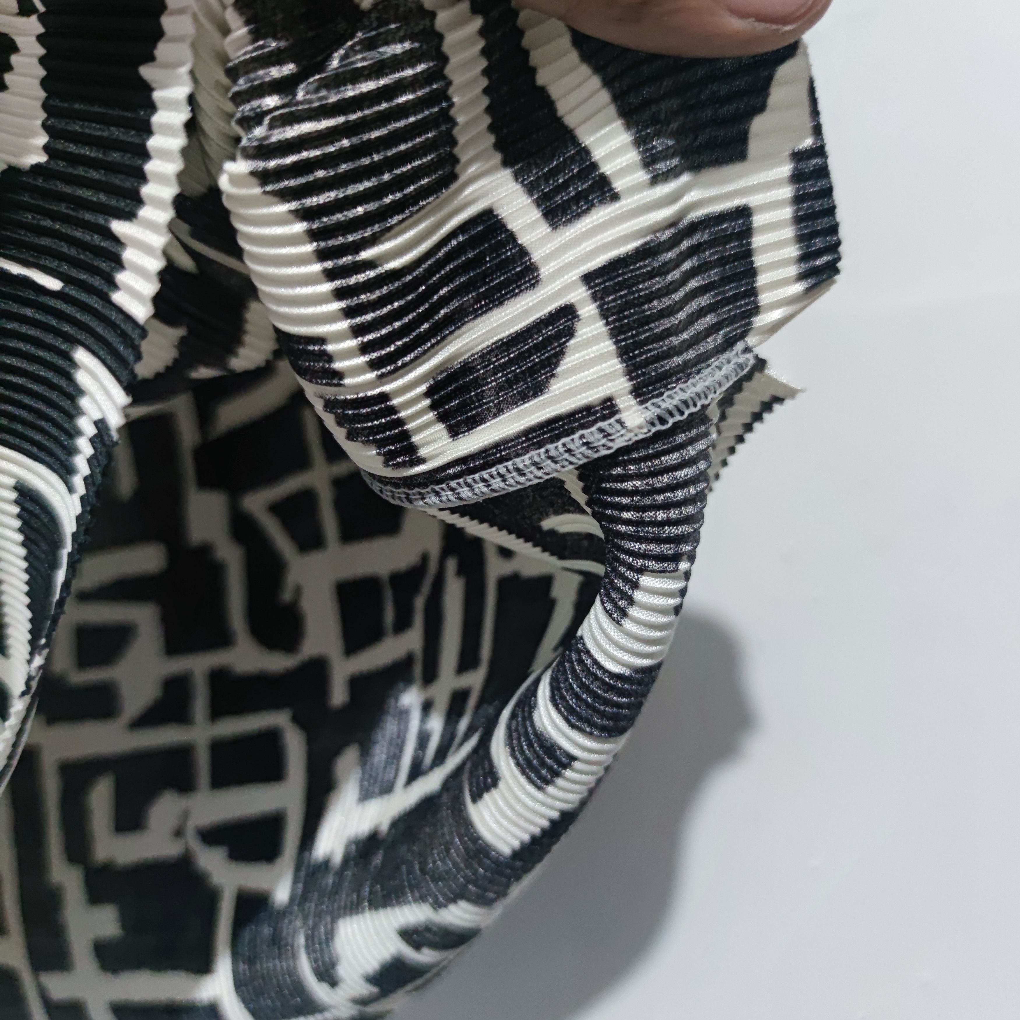 Handmade × If Six Was Nine × Japanese Brand inspiration isseymiyake Pleats please Size 24" / US 00 / IT 34 - 4 Thumbnail
