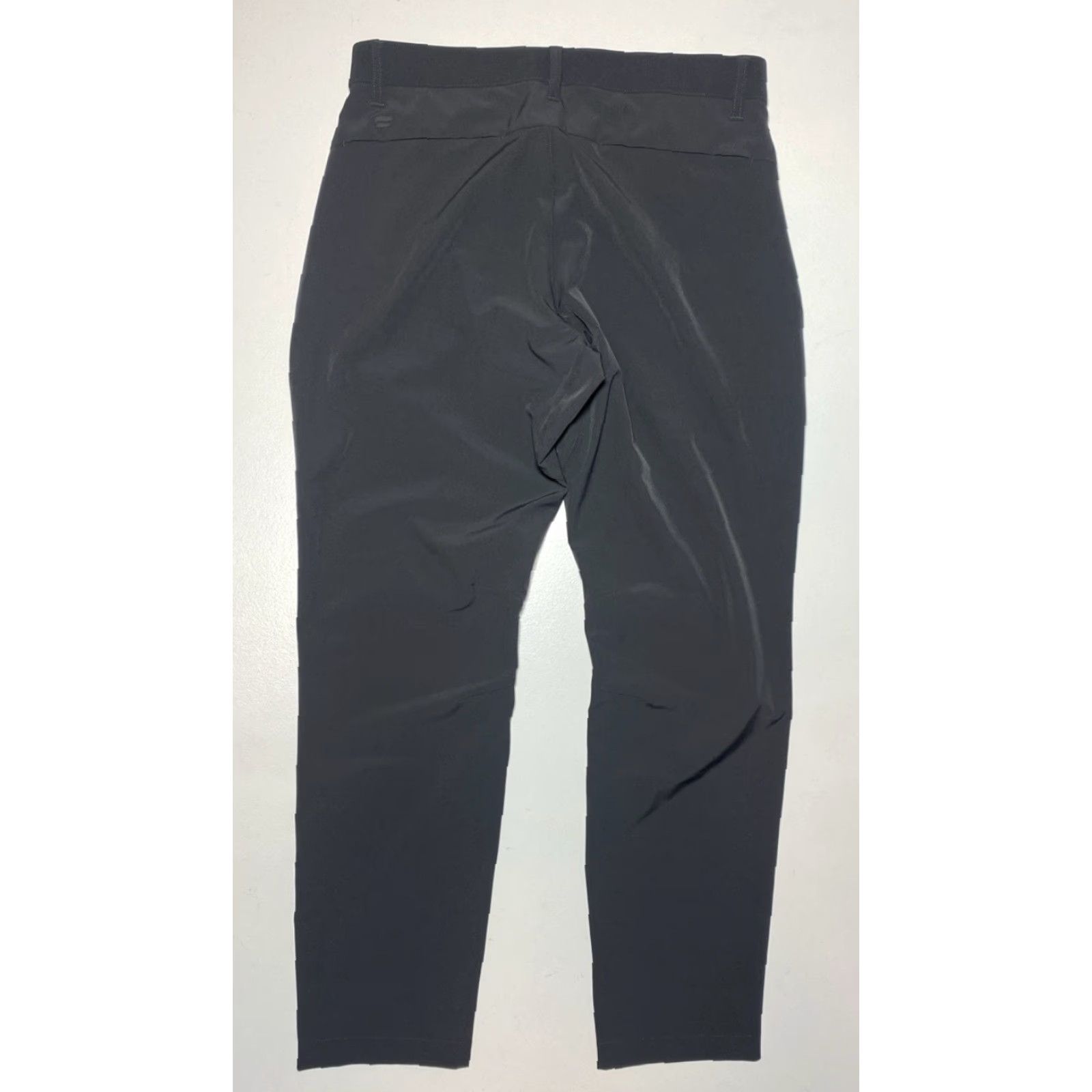 Fabletics NWT Fabletics Pants Men The Only Pant Classic Fit Gray 30x29 Regular Straight Chino Zip Pockets Water Resistant Logo City Sports Size 30 Mens Size US 30 / EU 46 - 3 Thumbnail