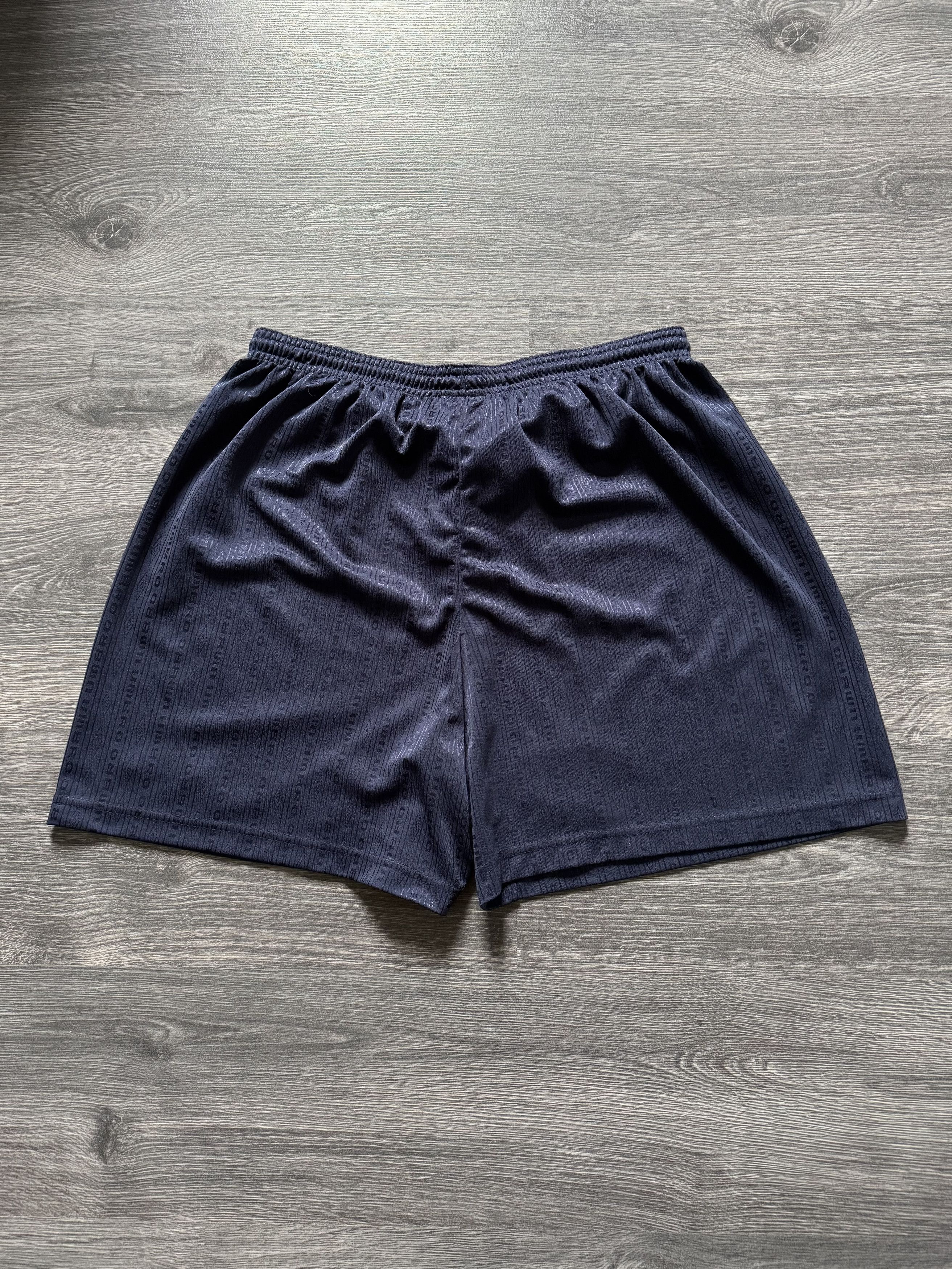 Umbro Vintage 90s Umbro shorts streetwear monogrammed y2k size XL Size US 36 / EU 52 - 2 Thumbnail